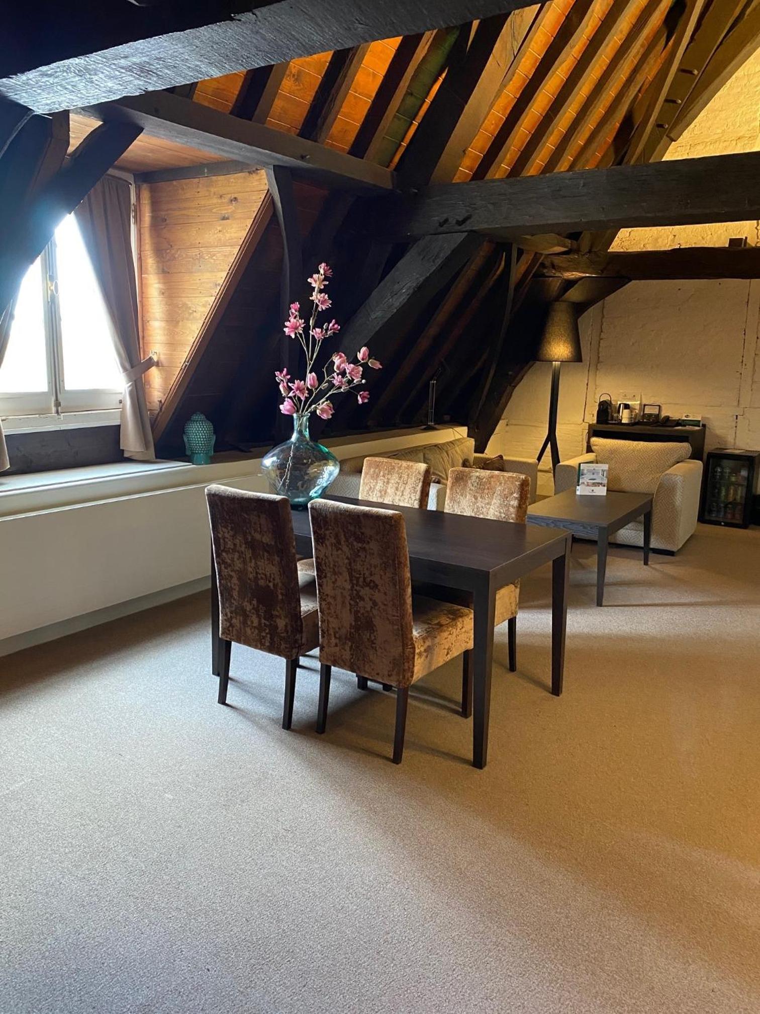 Suite - Photo 4