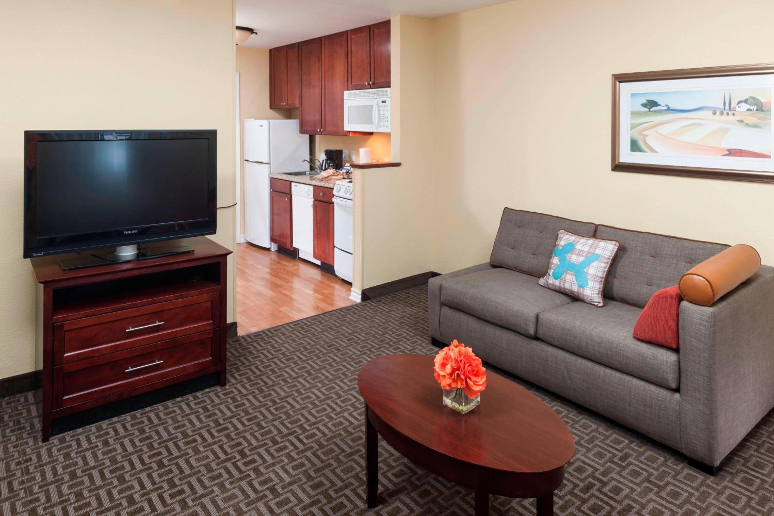 One-Bedroom King Suite - Photo 2