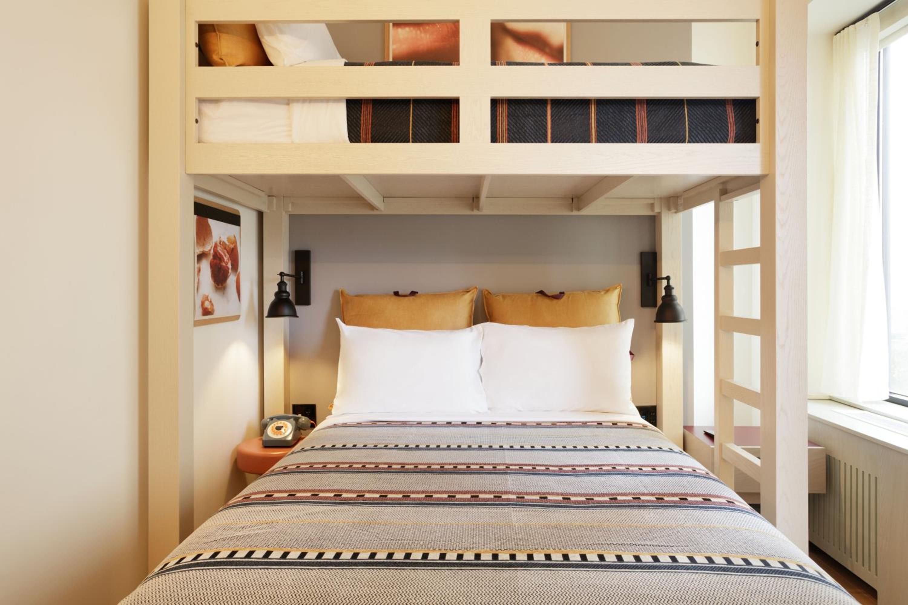 Queen Room with Specialty Bed - Photo 2