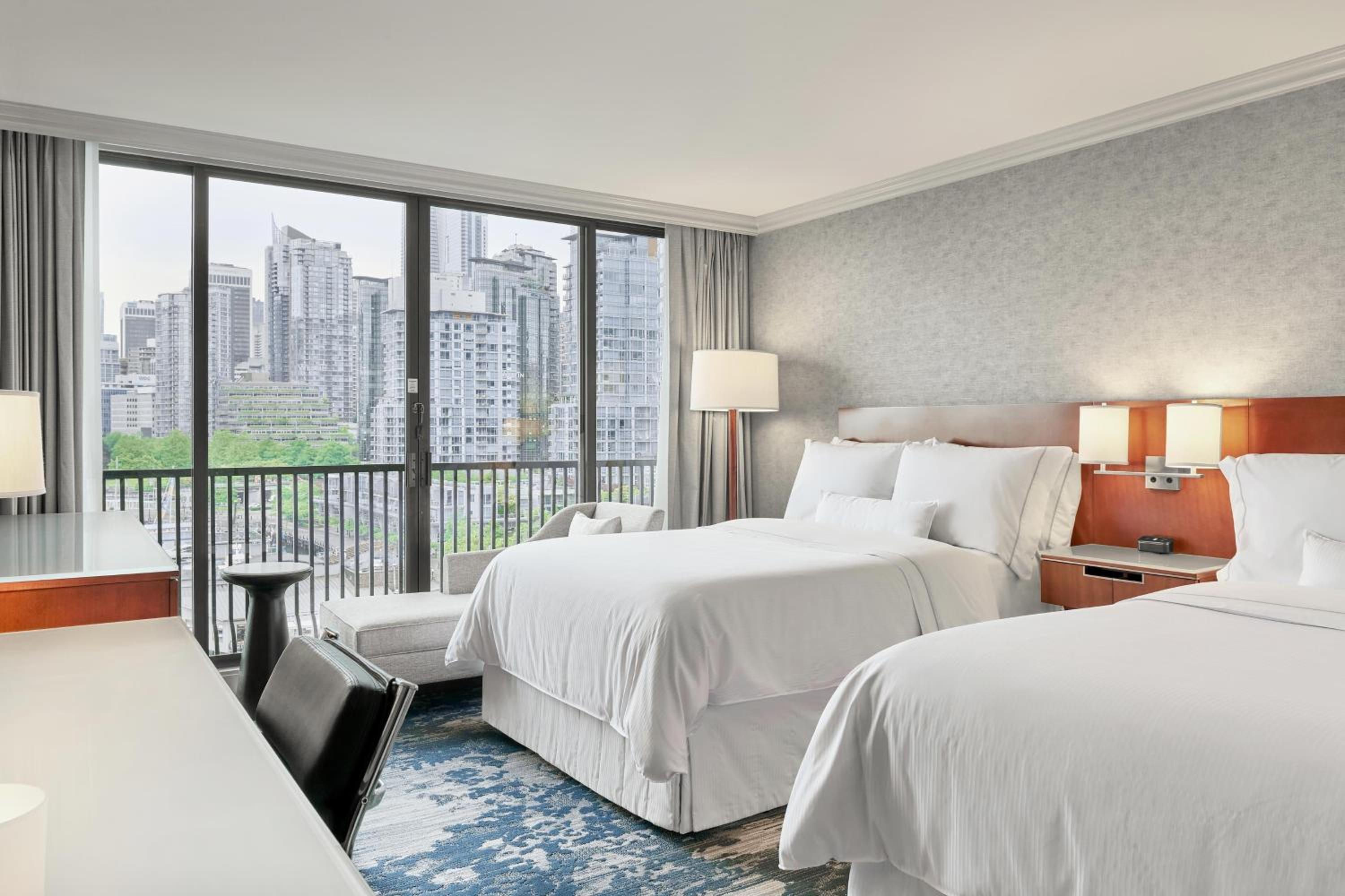 Premium Double Room with Two Double Beds, Marina and City View - Photo 1
