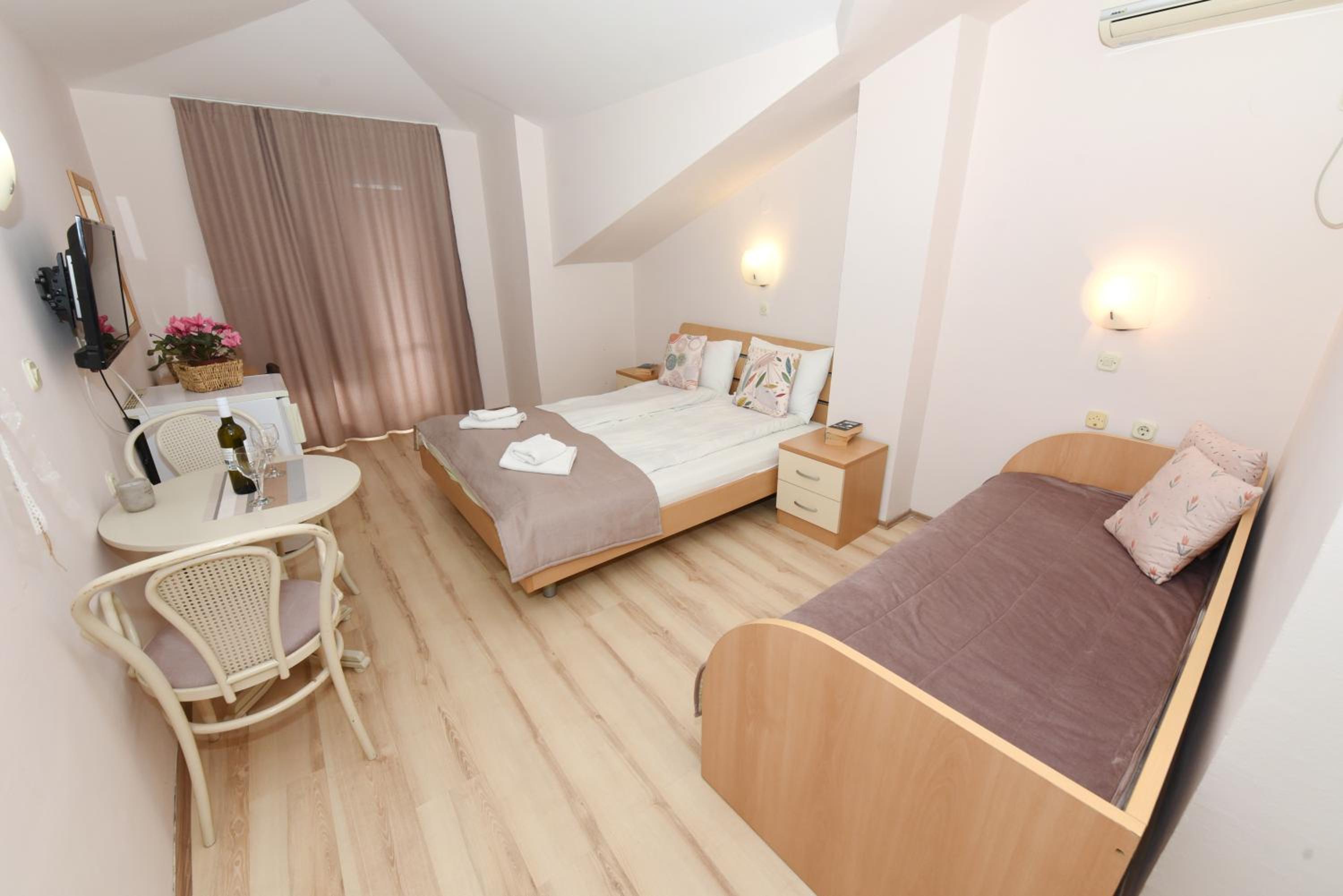 Double Room with Lake View