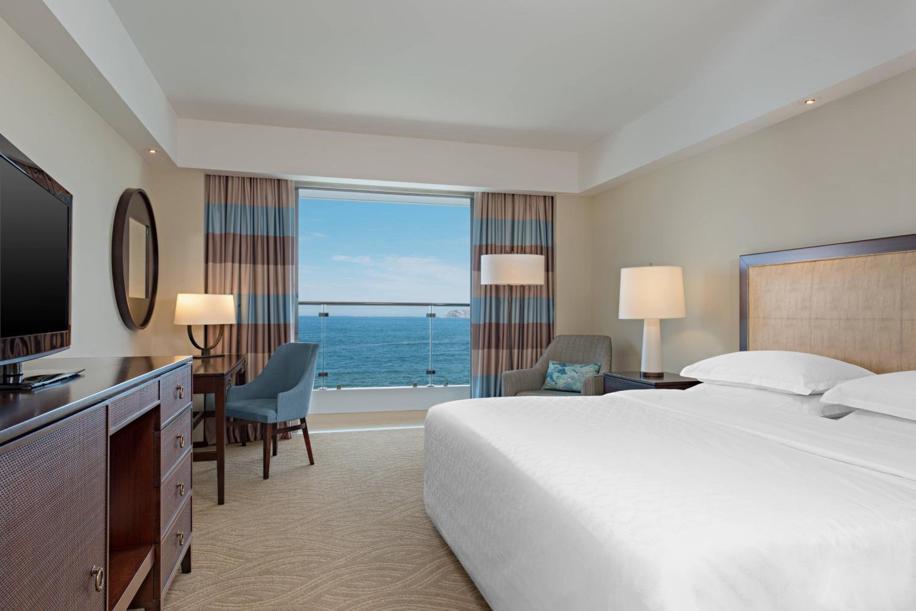 Ocean Front Upper, Guest room, 1 King, Ocean Front view