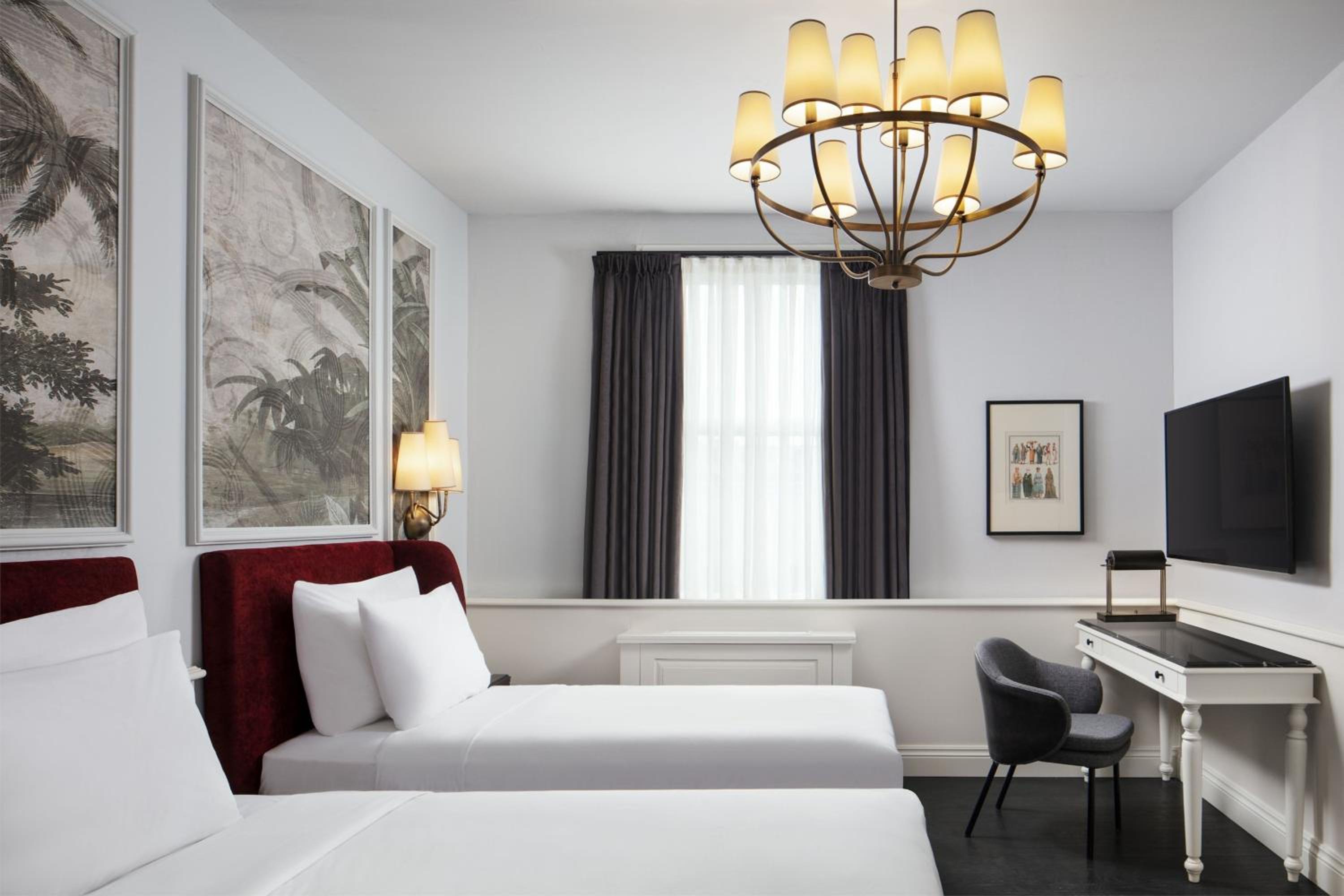 Premium Twin Room with City View