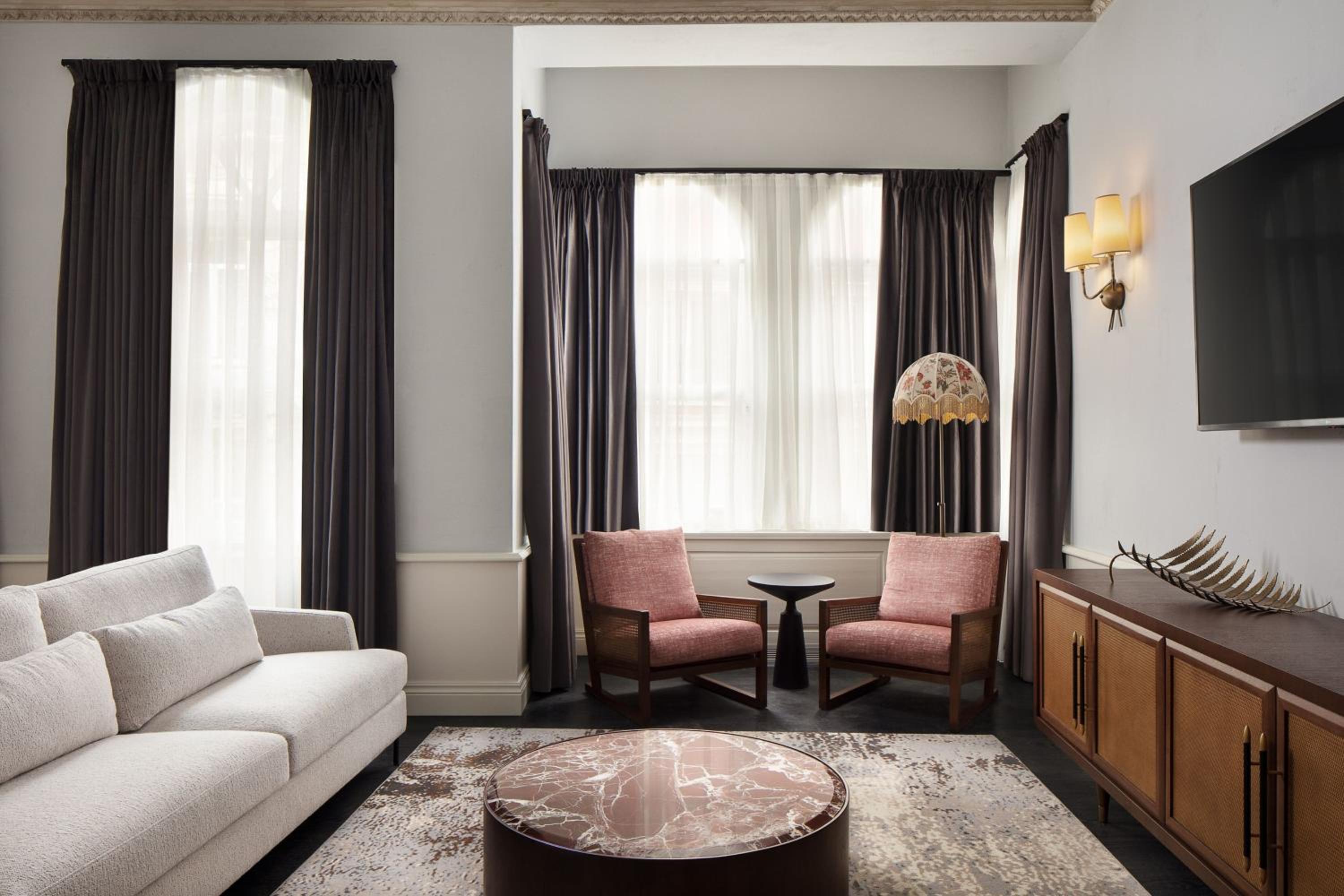 Adahan Charm Suite