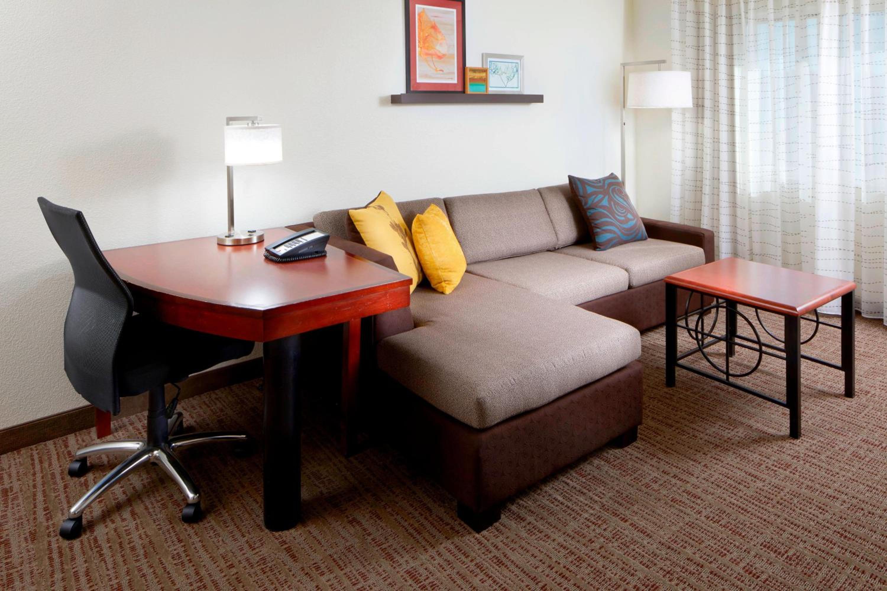 King Studio with Sofa Bed - Photo 4