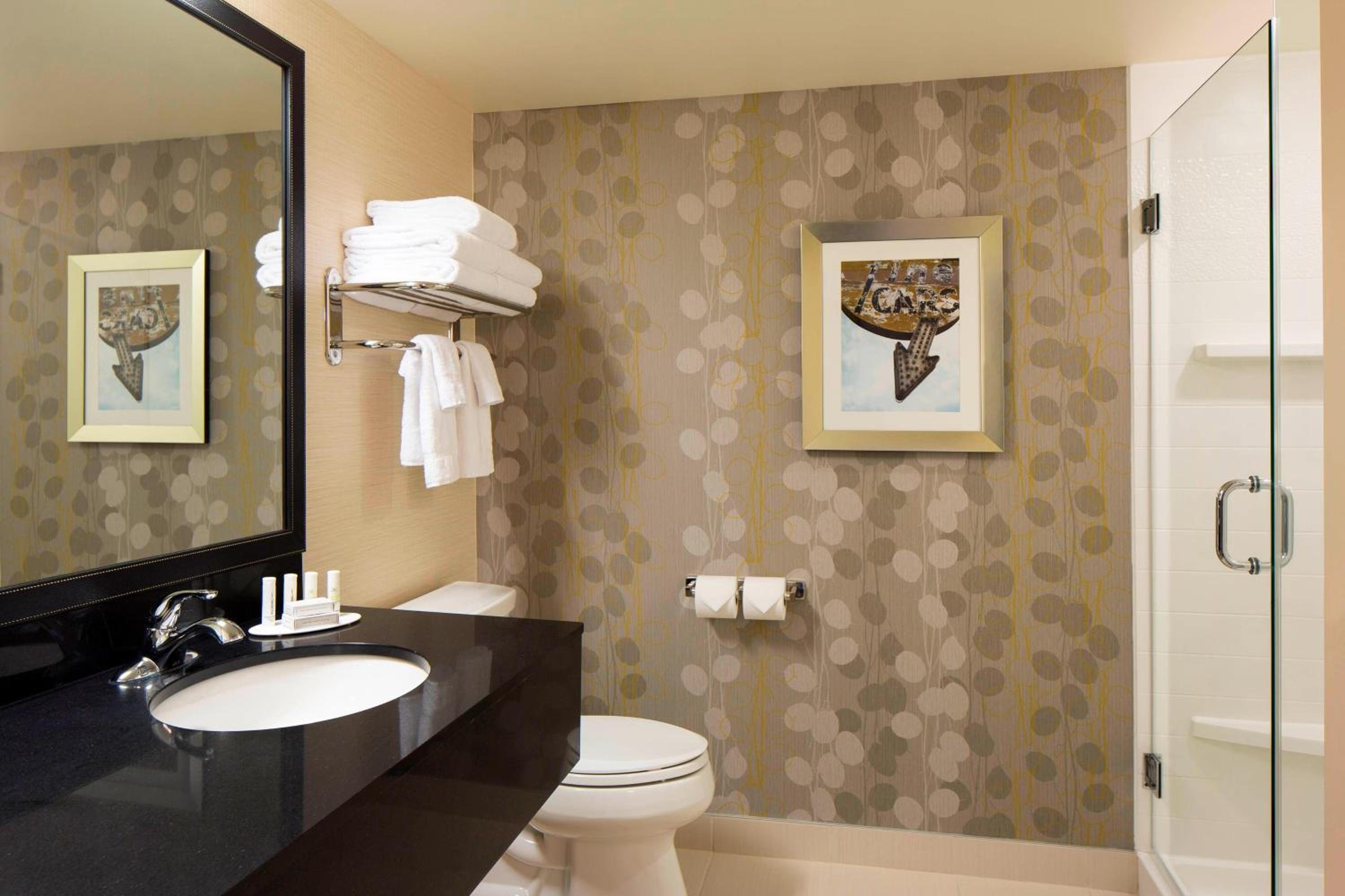 King Studio Suite - Disability Access