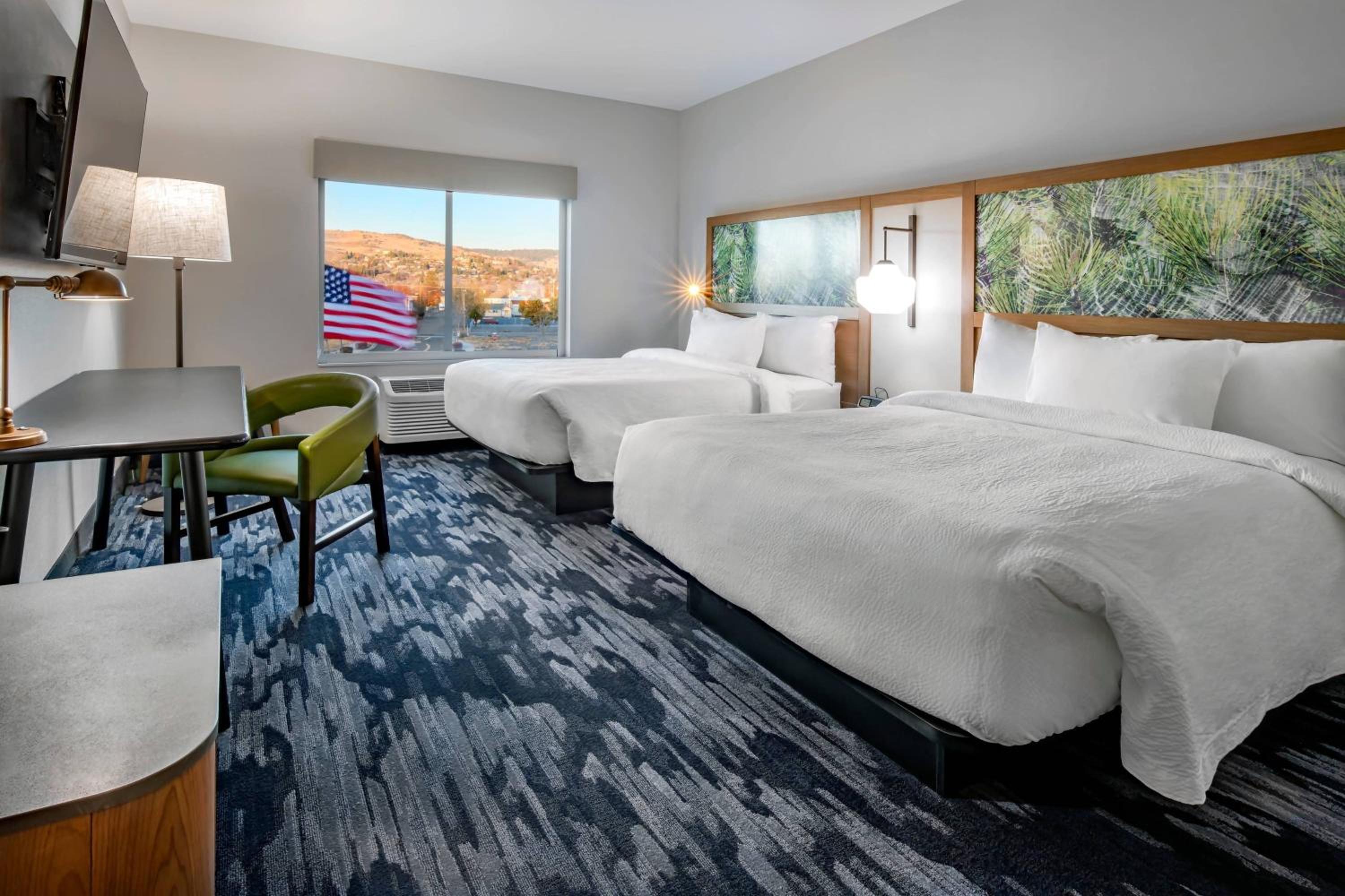 Queen Room with 2 Queen Beds - Photo 1