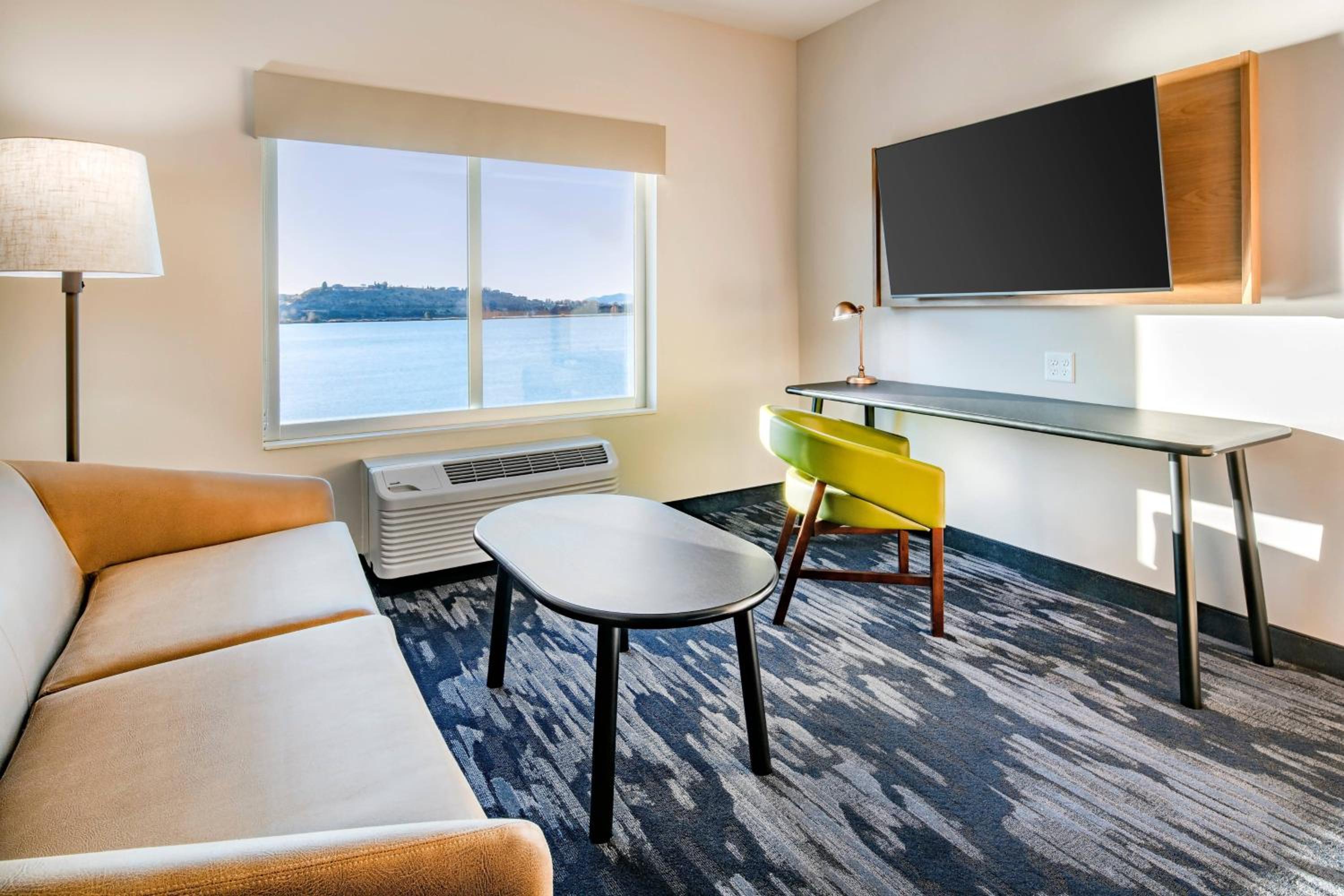 King Suite with Lake View, Roll-In Shower and Sofa Bed - Mobility Access photo 3