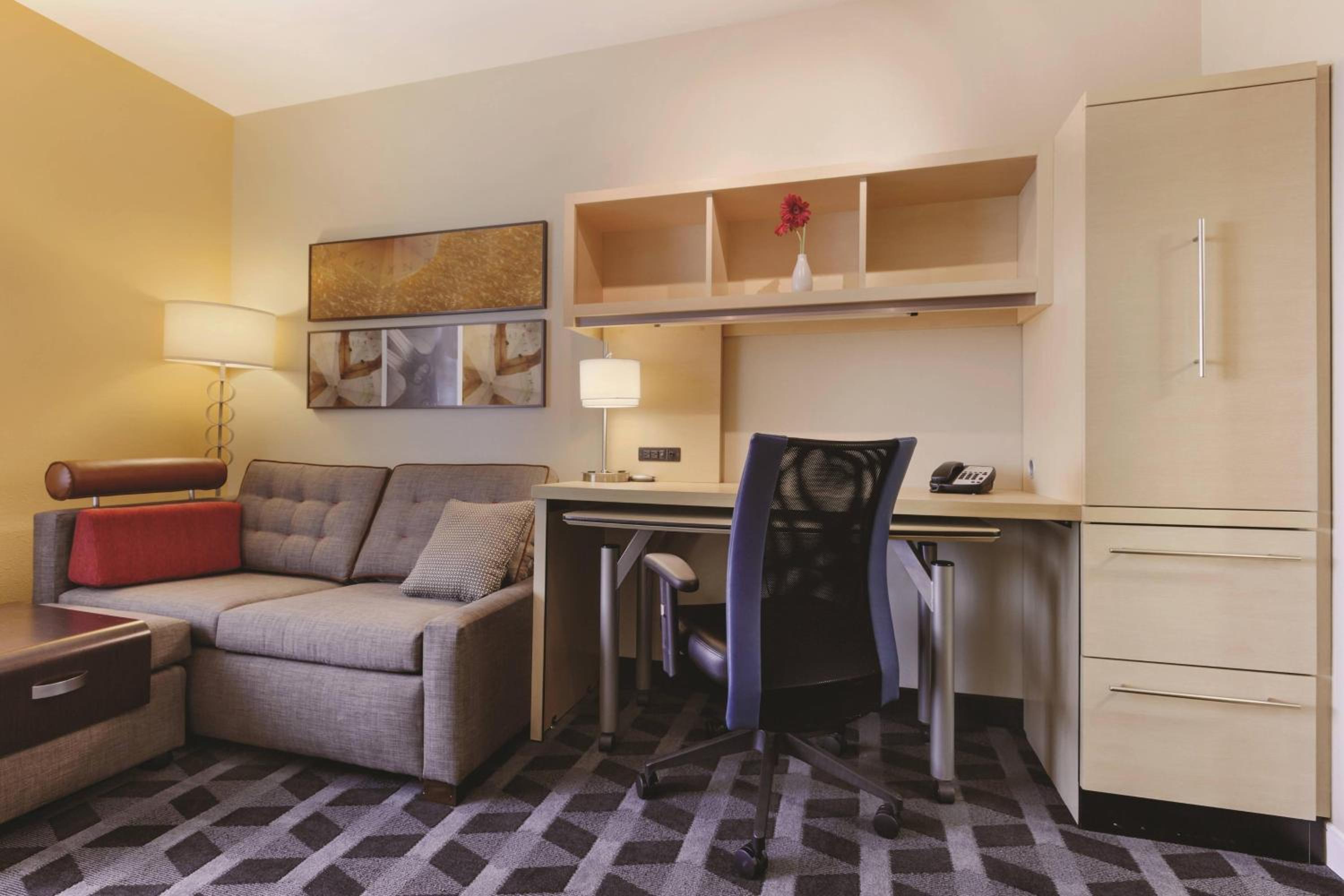 King Studio with Sofa Bed - Photo 2