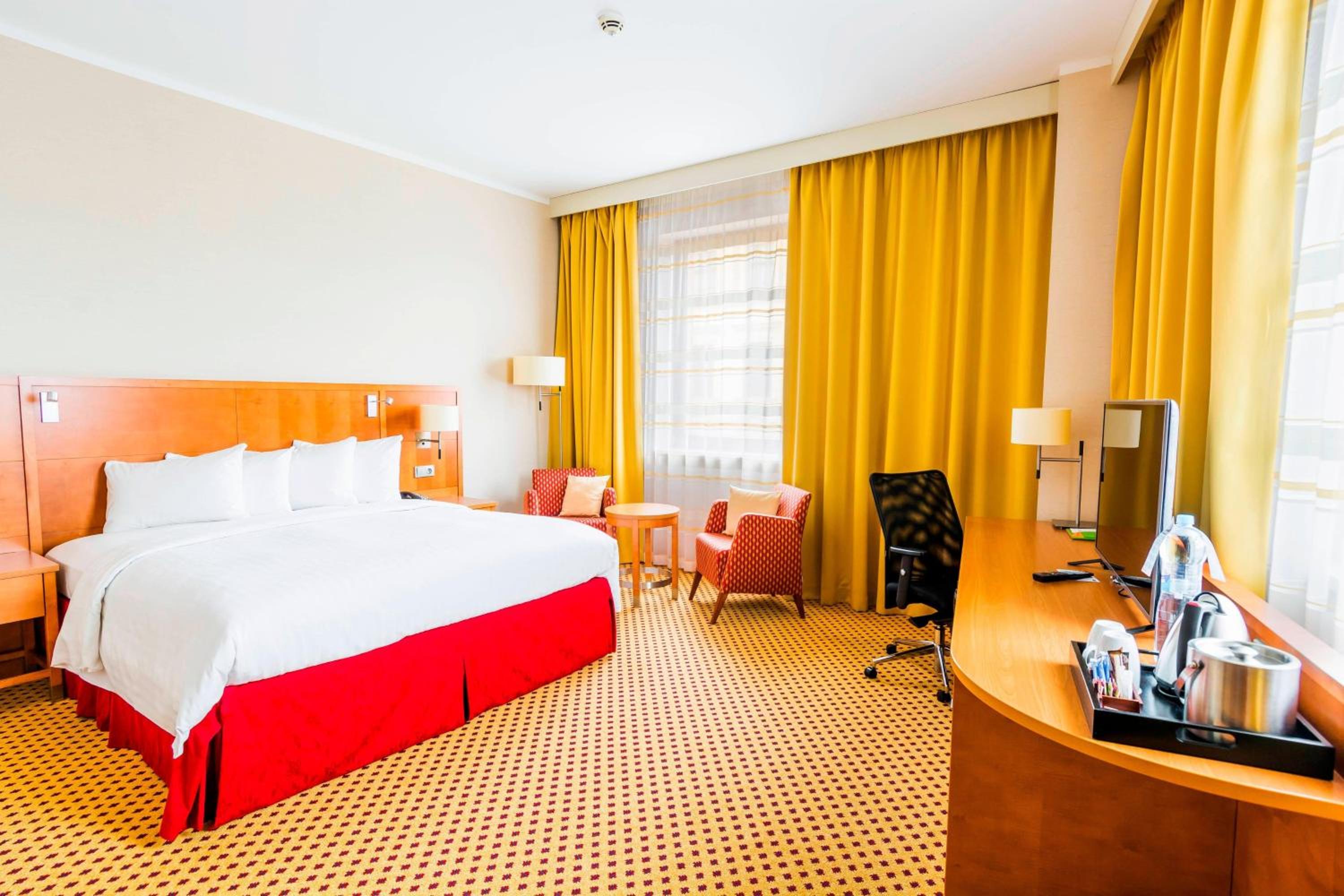 Superior King Room photo 2