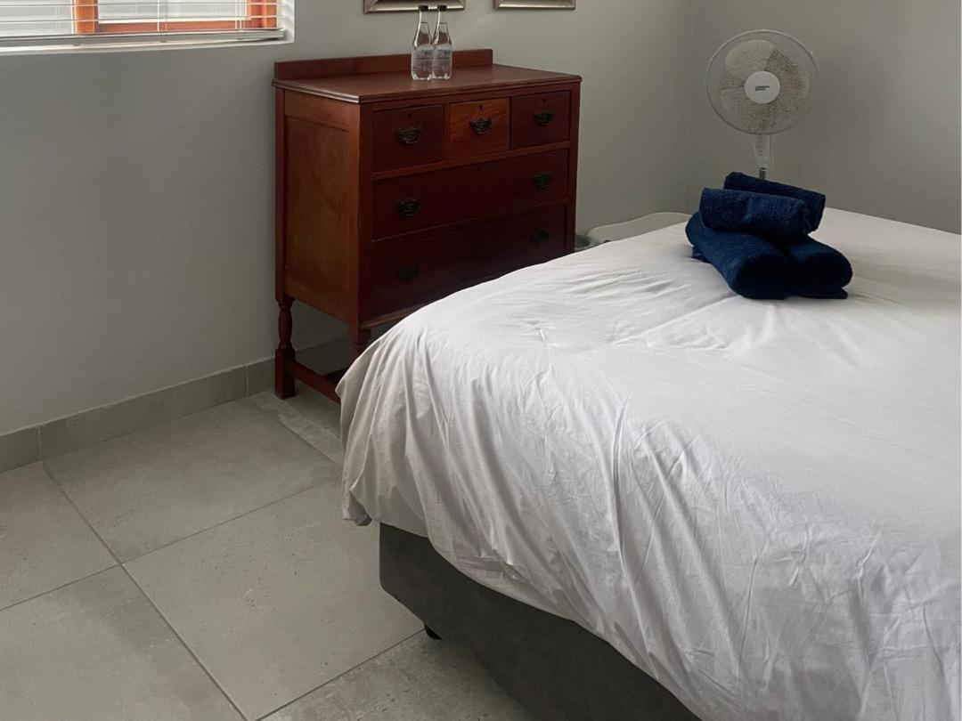 Apartment with Mountain View - Photo 2