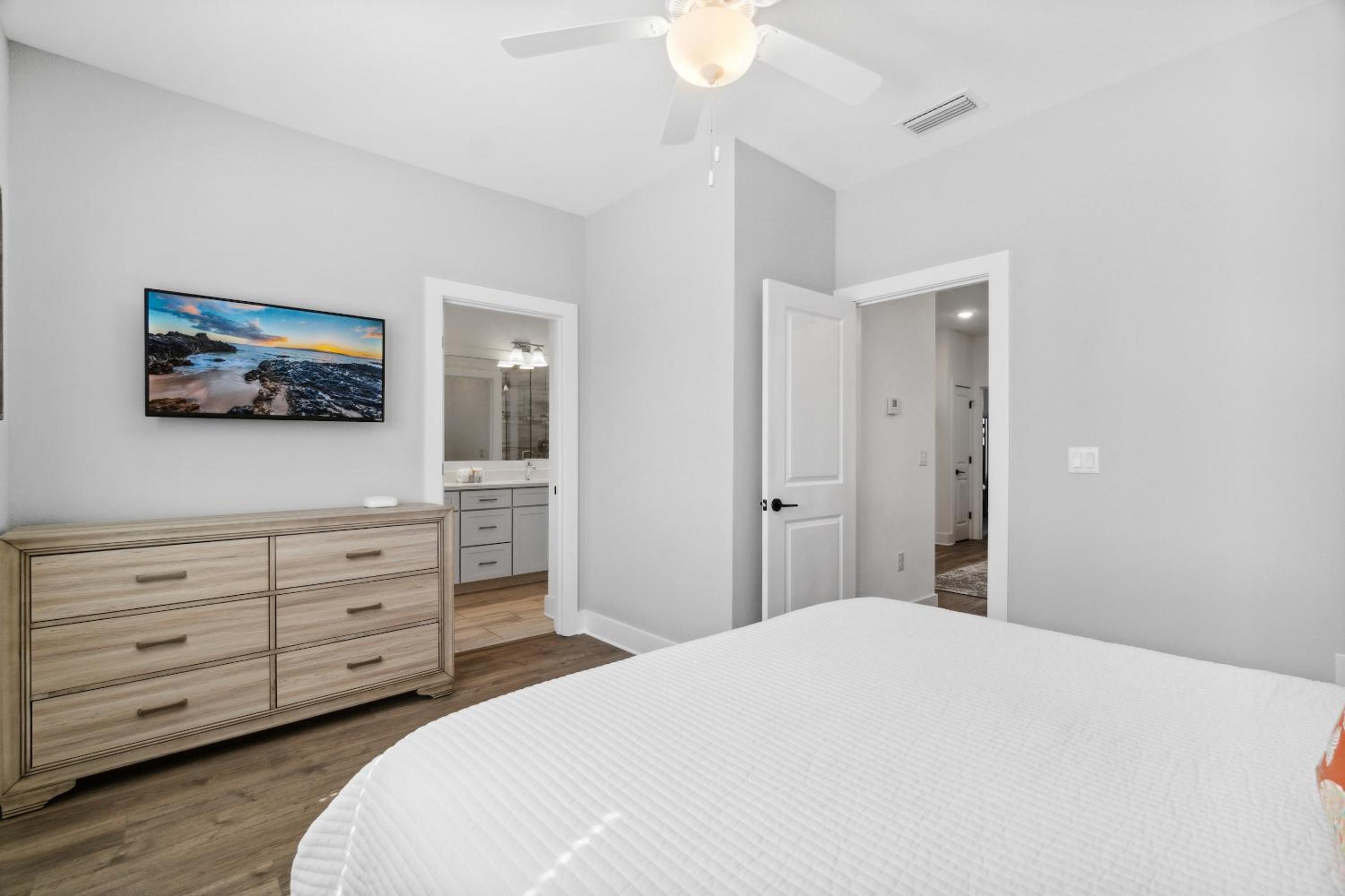 Four-Bedroom House photo 1