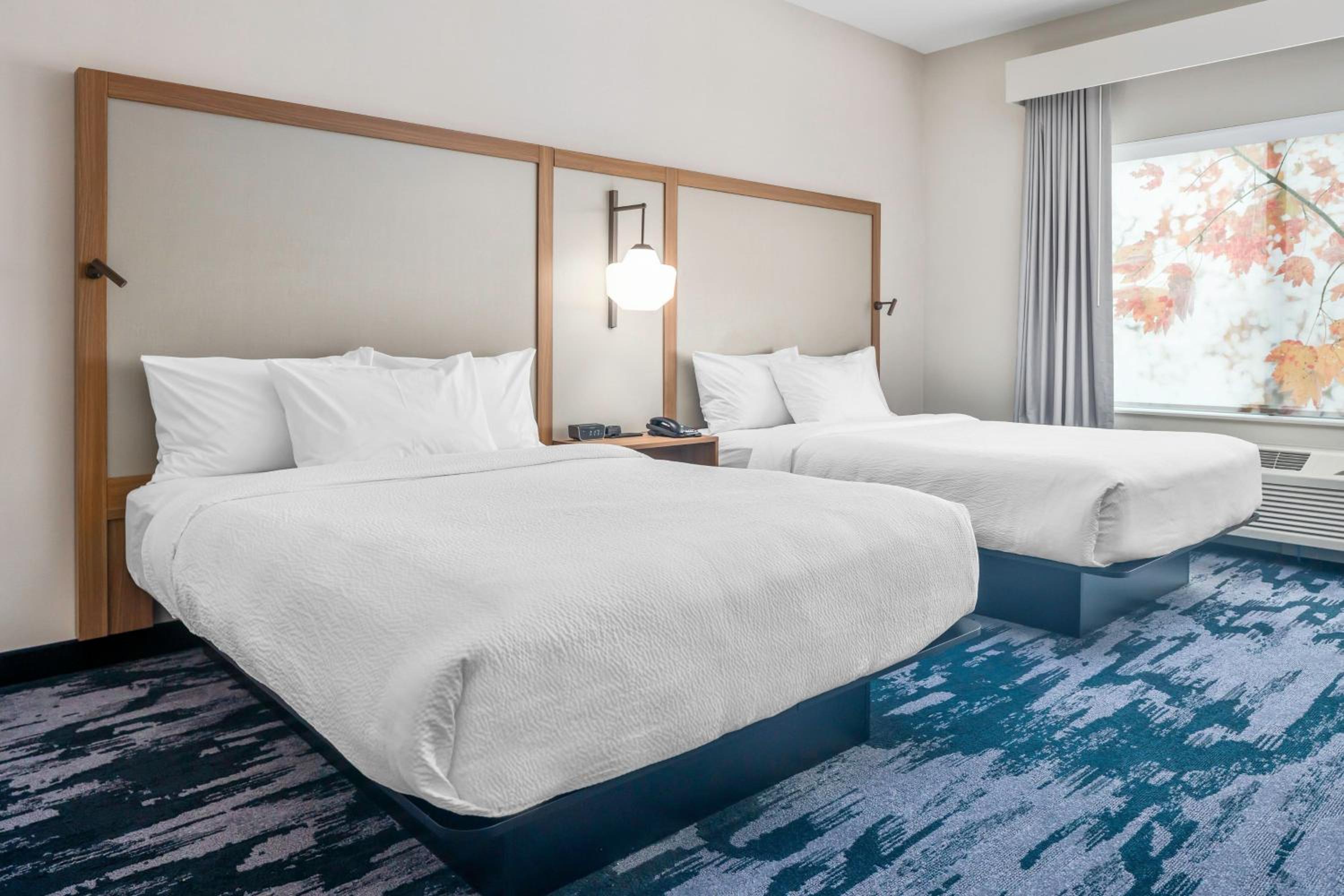 Queen Room with Two Queen Beds - Photo 1