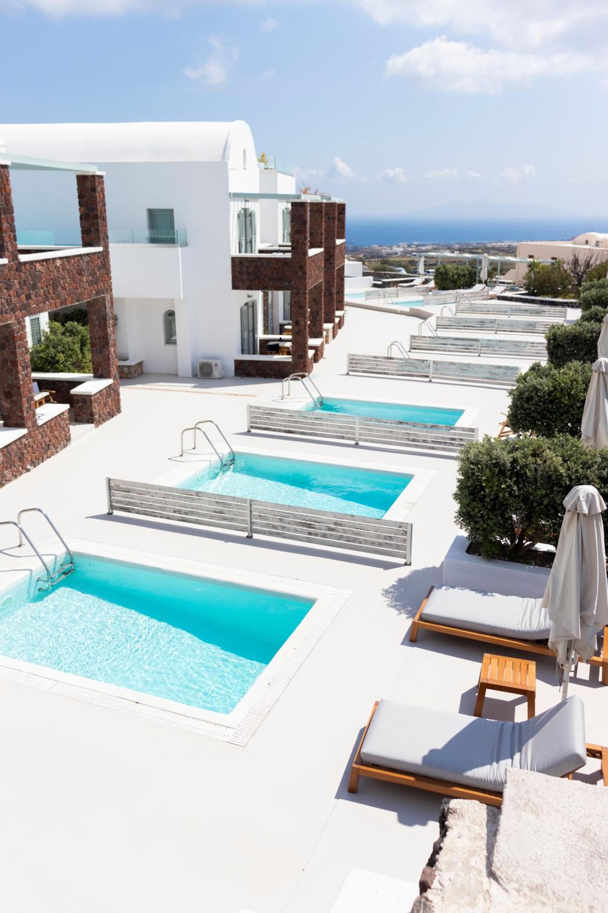 Executive Suite with Private Pool - Photo 5