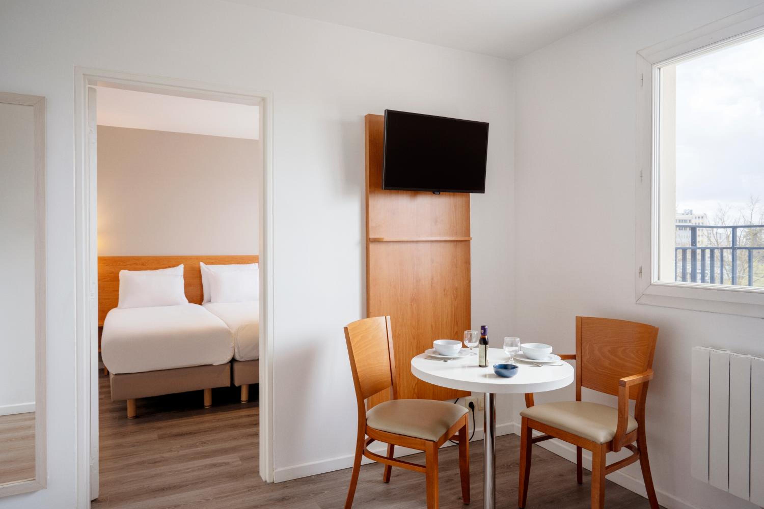 One-Bedroom Apartment (4 Adults) - Photo 1