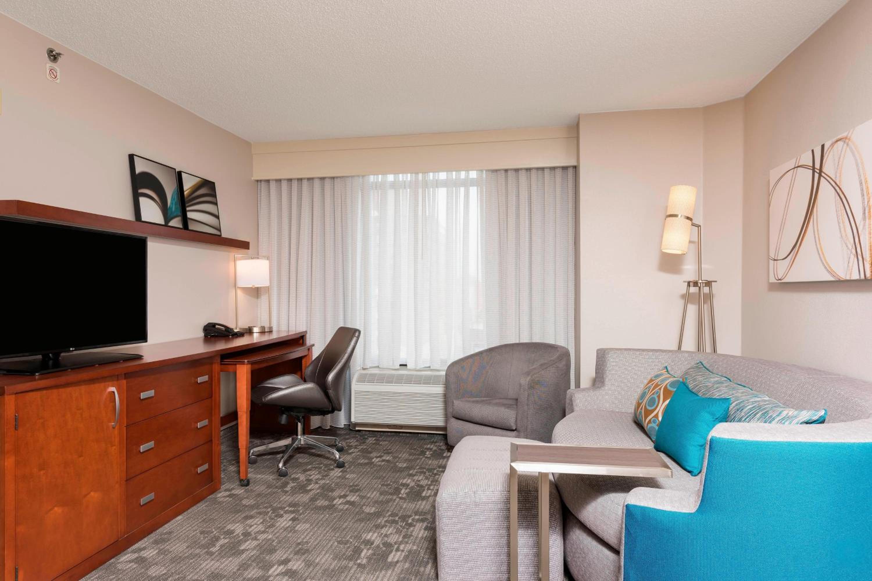 King Suite with Sofa Bed - Photo 3