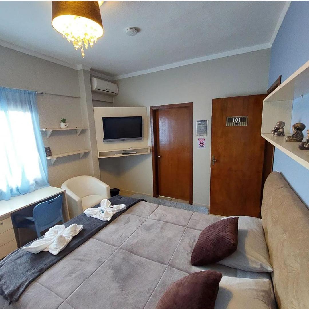 Deluxe Queen Room photo 2