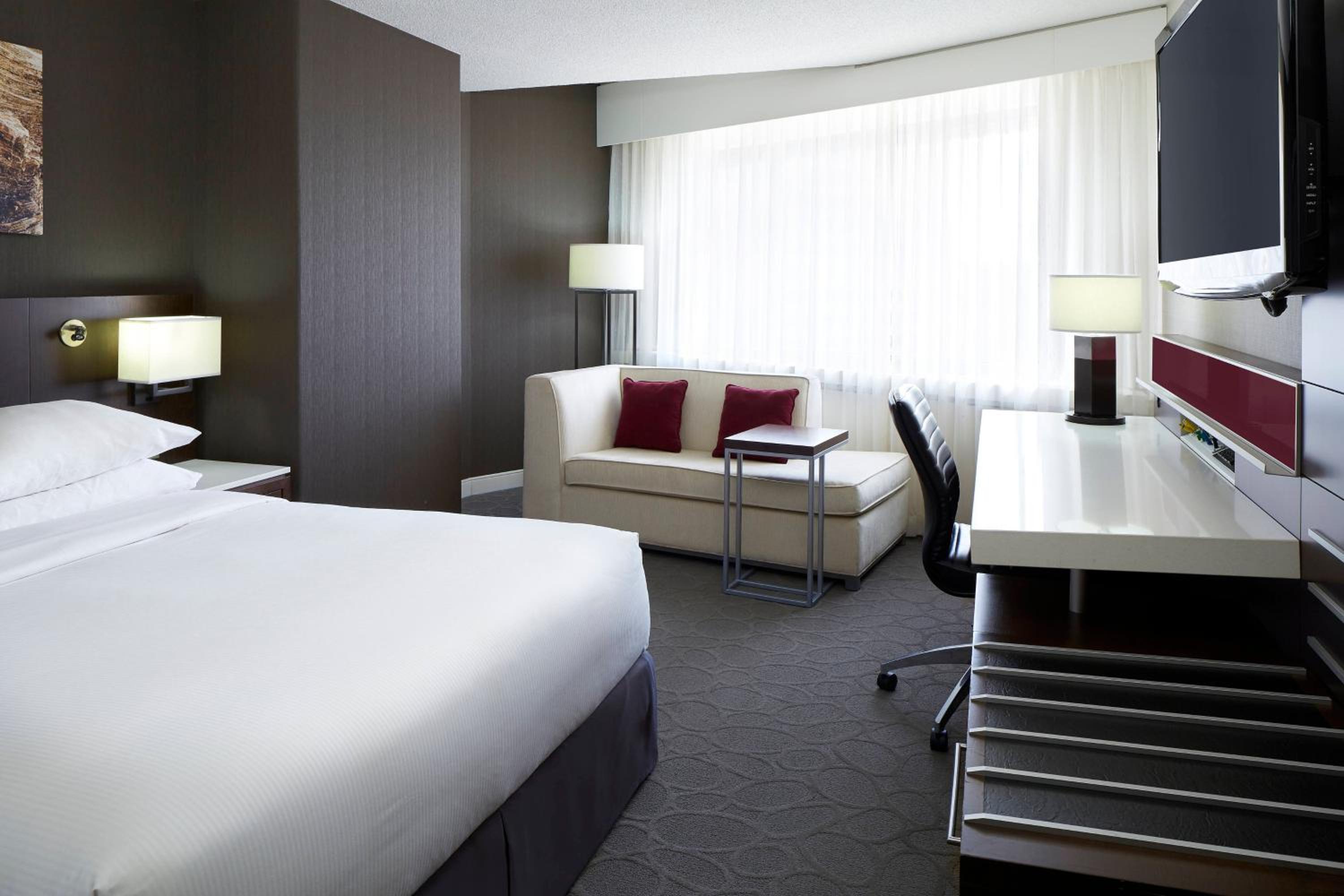 Superior Room, 1 Queen Bed - Photo 1
