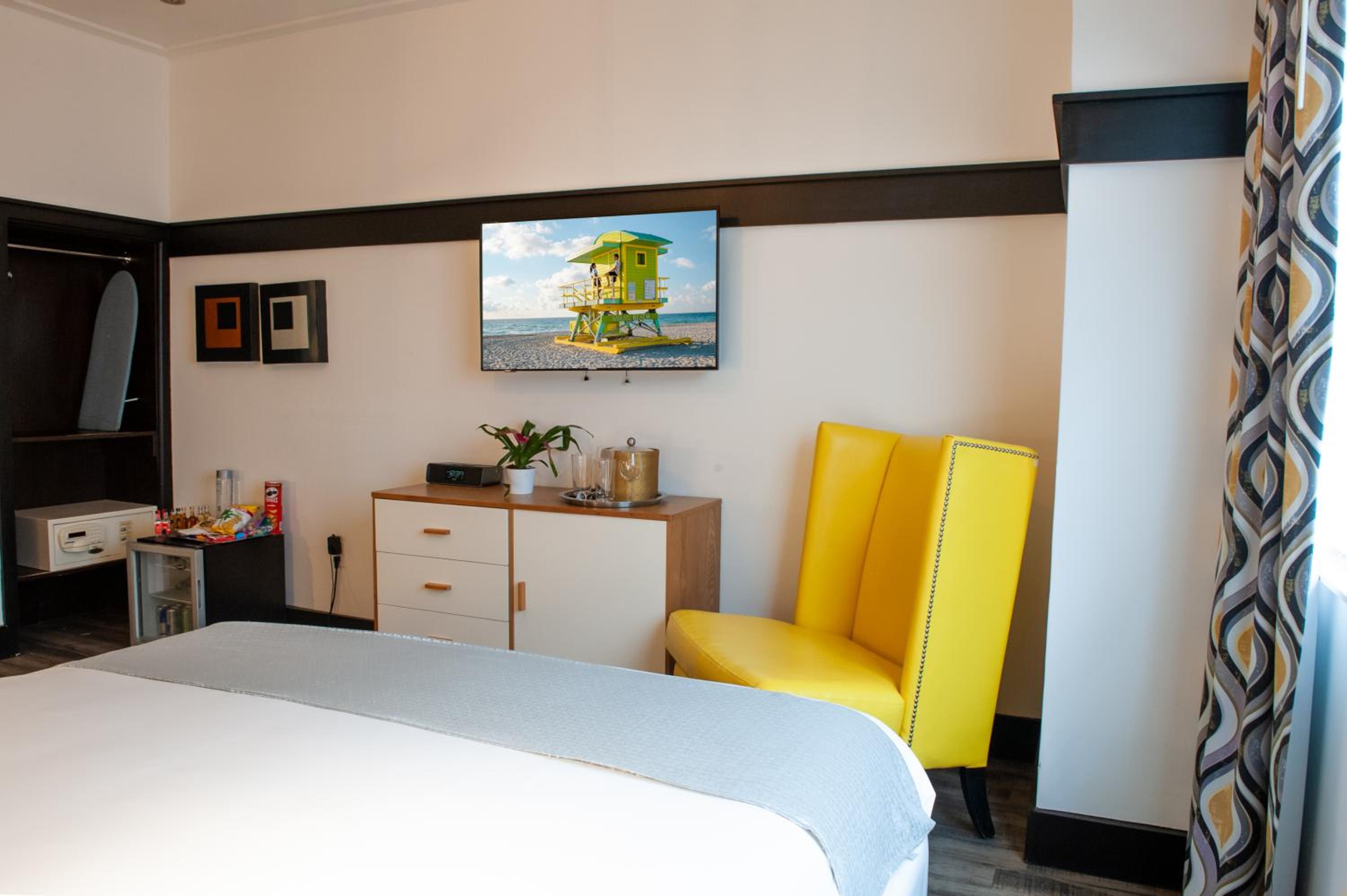 King Bedroom - Photo 1