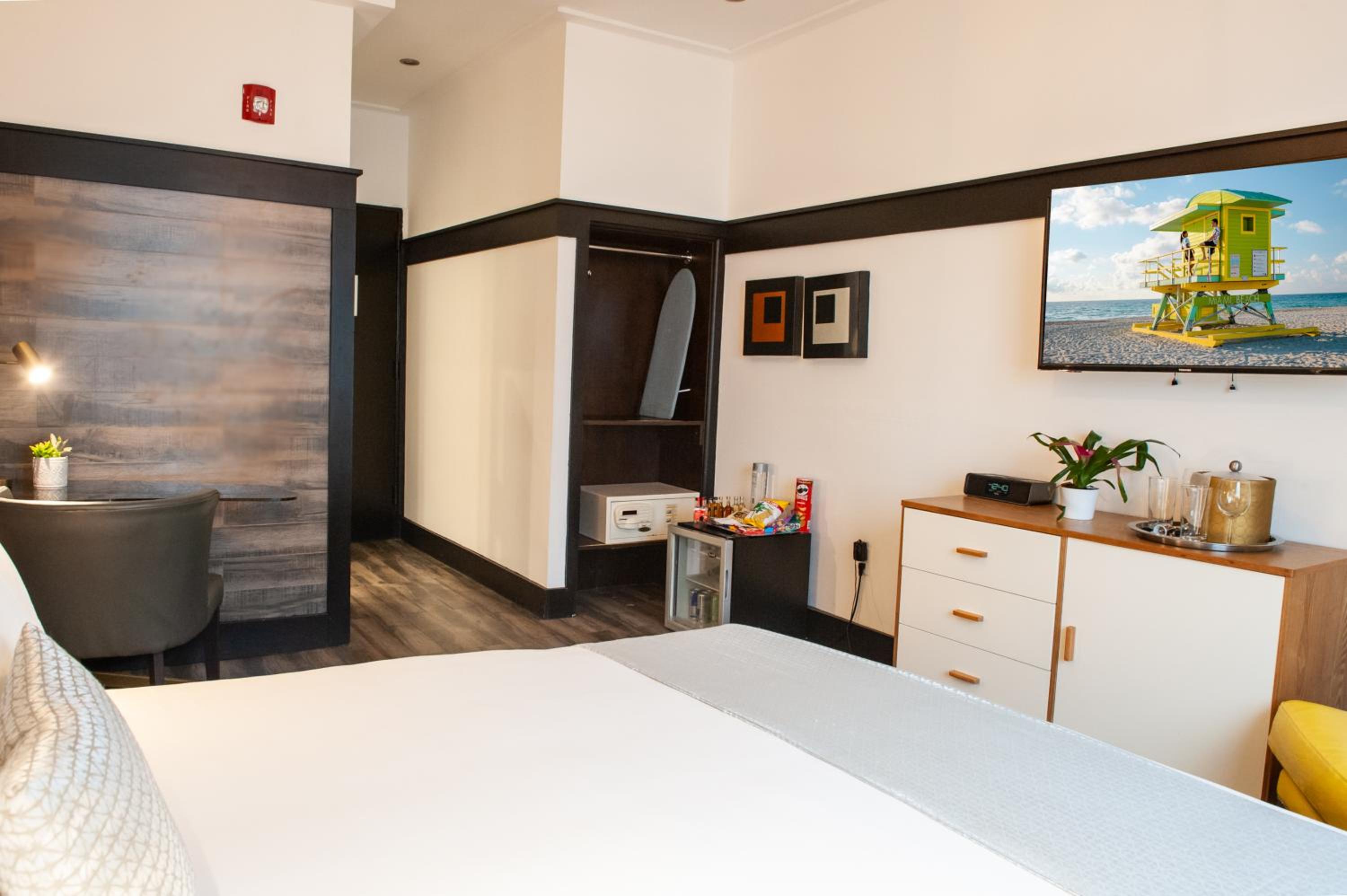 King Bedroom - Photo 5
