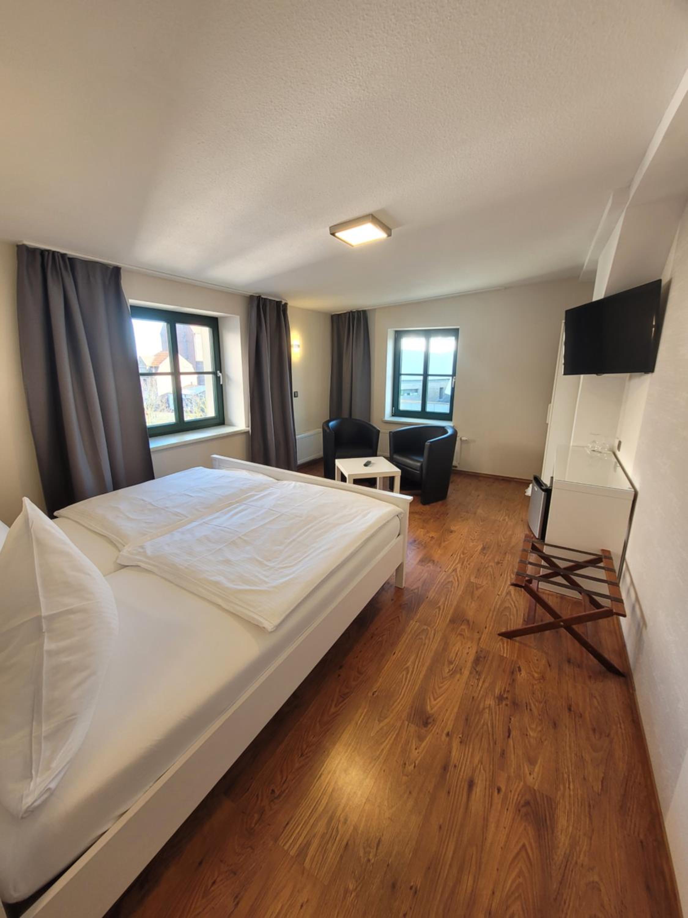 Double or Twin Room - Photo 17