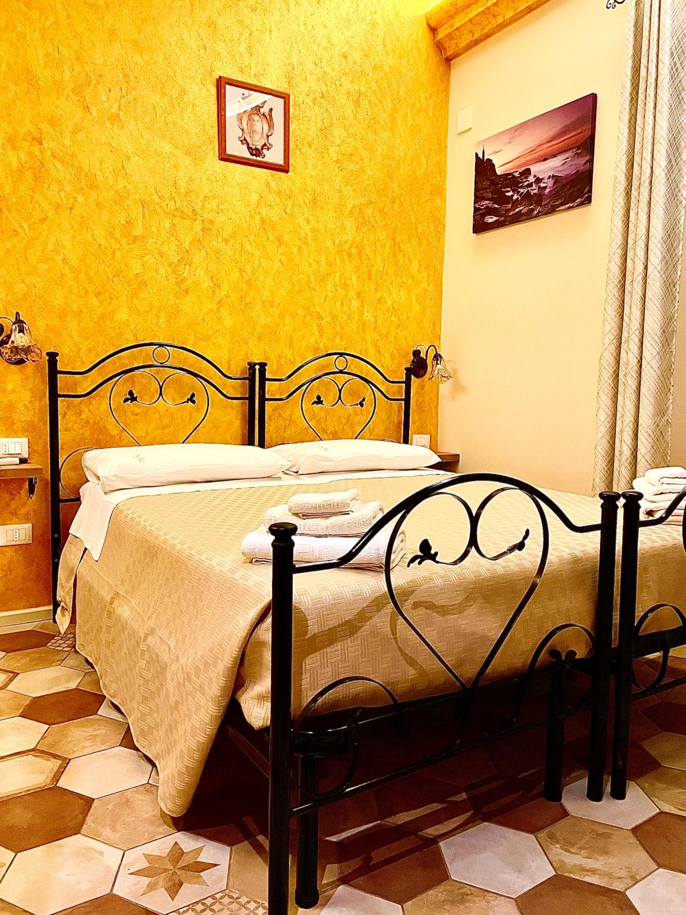 Double or Twin Room photo 1