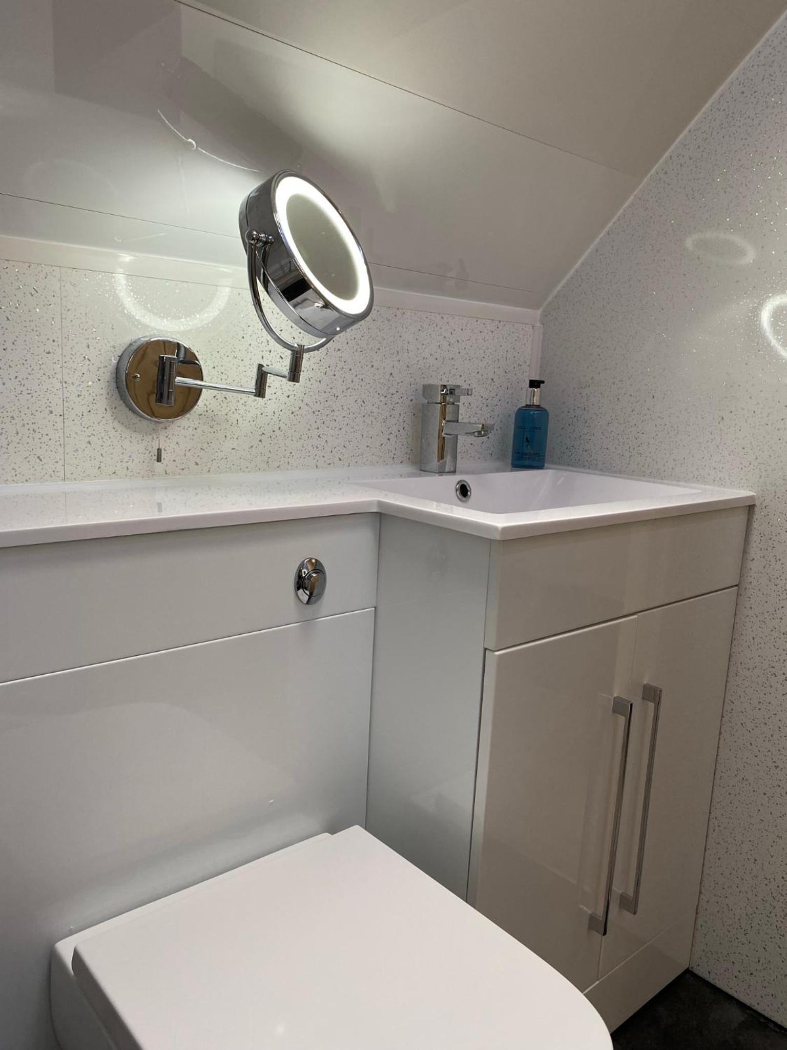 Double Room with Ensuite - Photo 27
