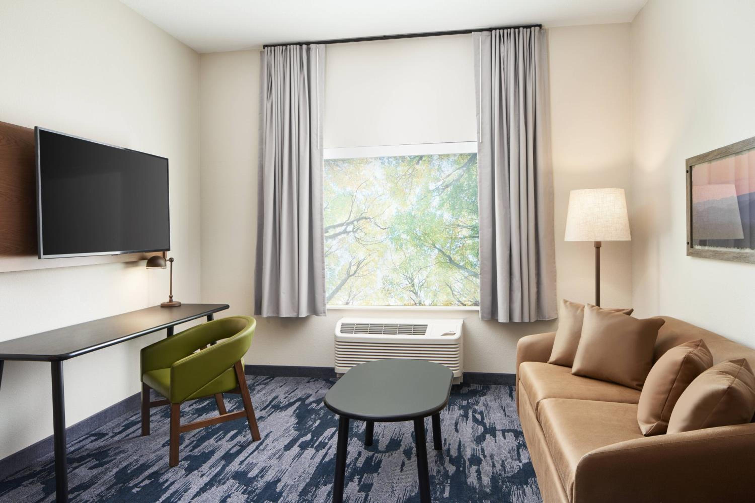 King Suite - Photo 3