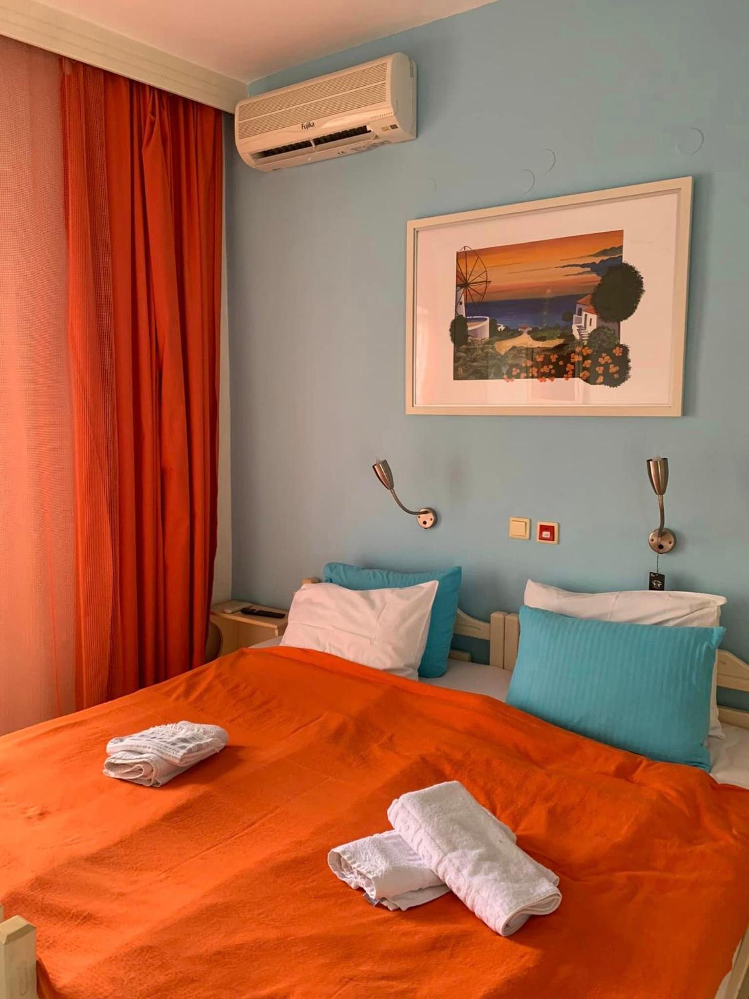 Large Double Room photo 2