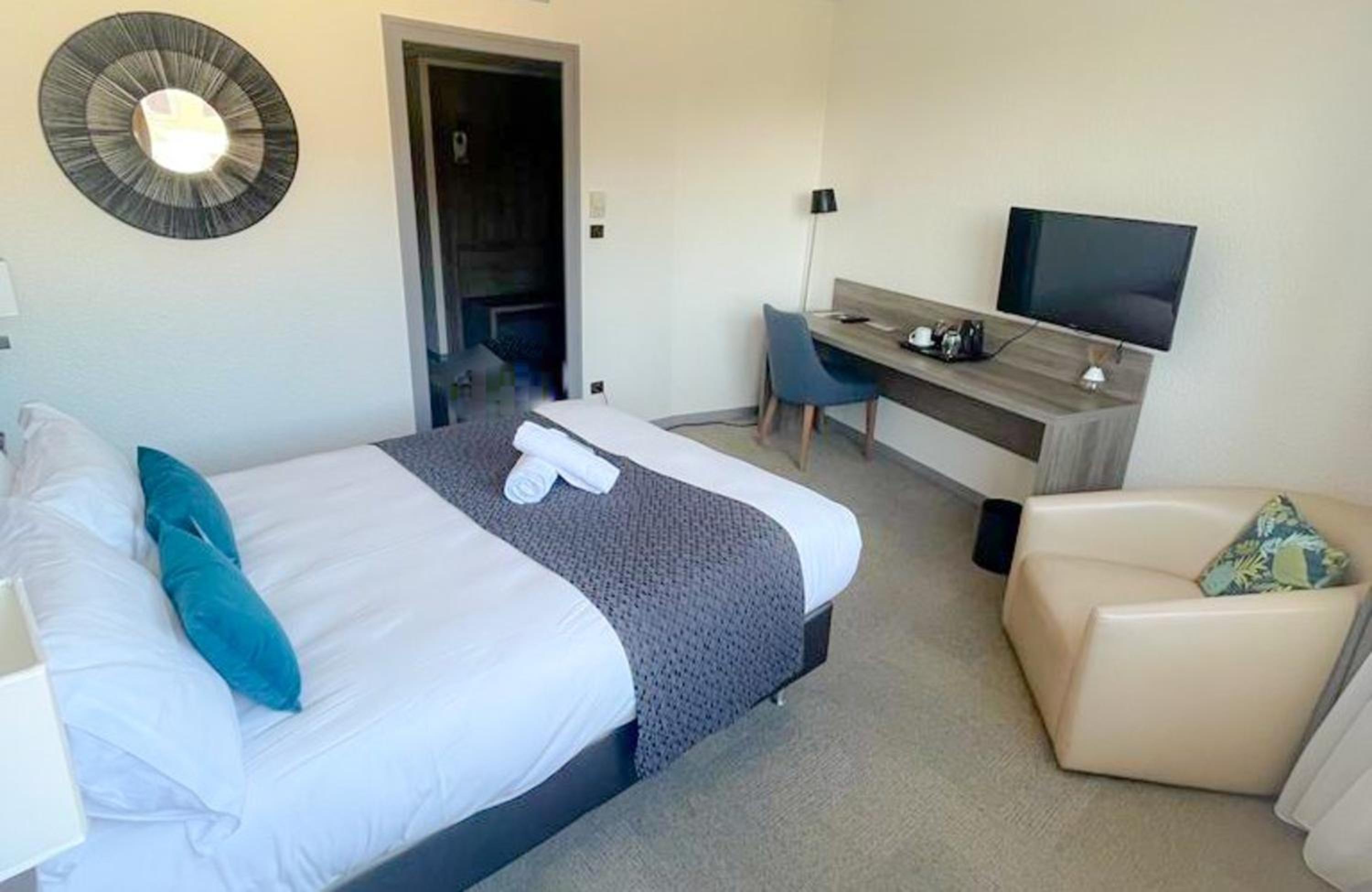 Standard Room 1 Double Bed - Photo 3