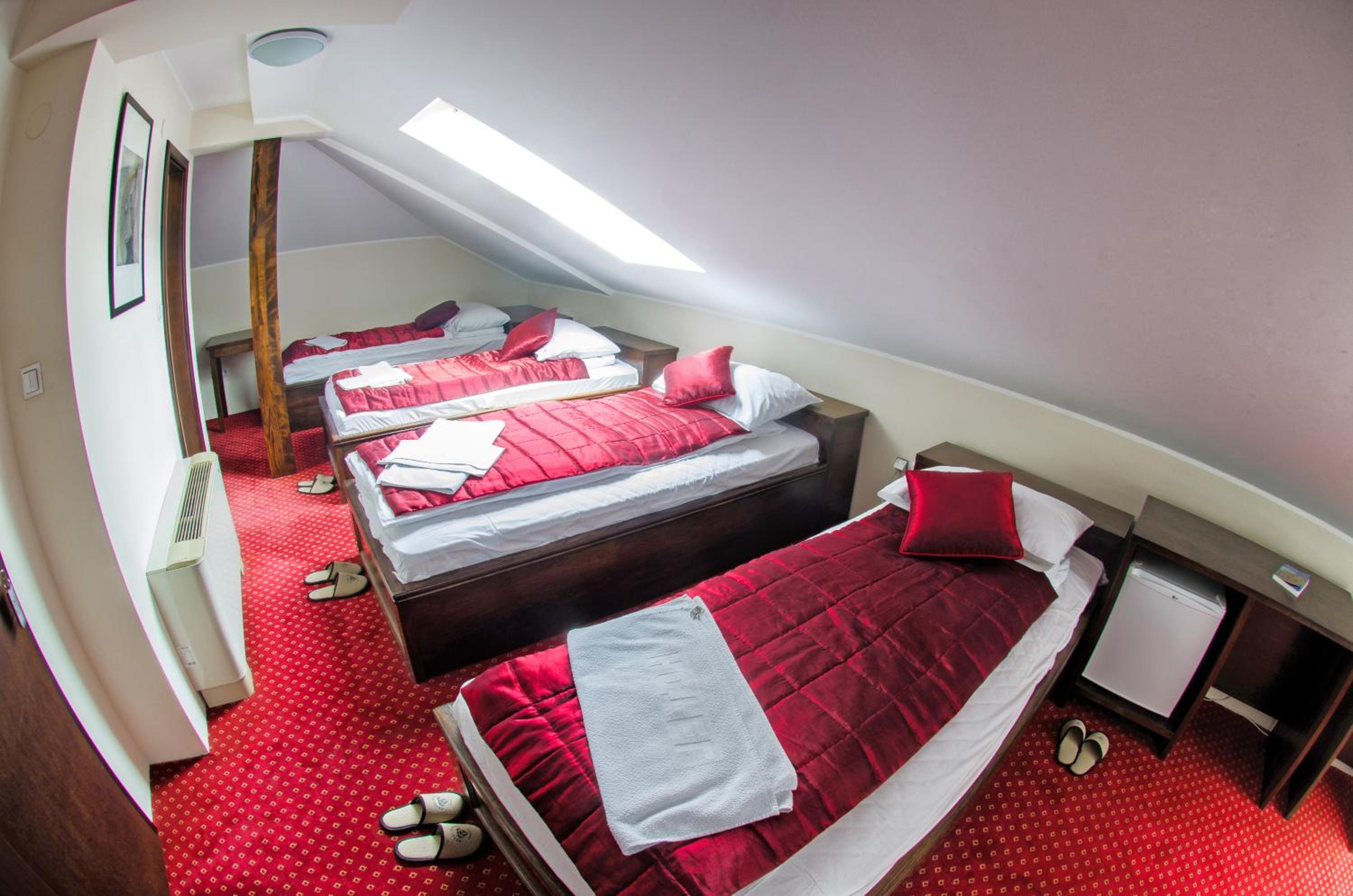 Deluxe Twin Room photo 2