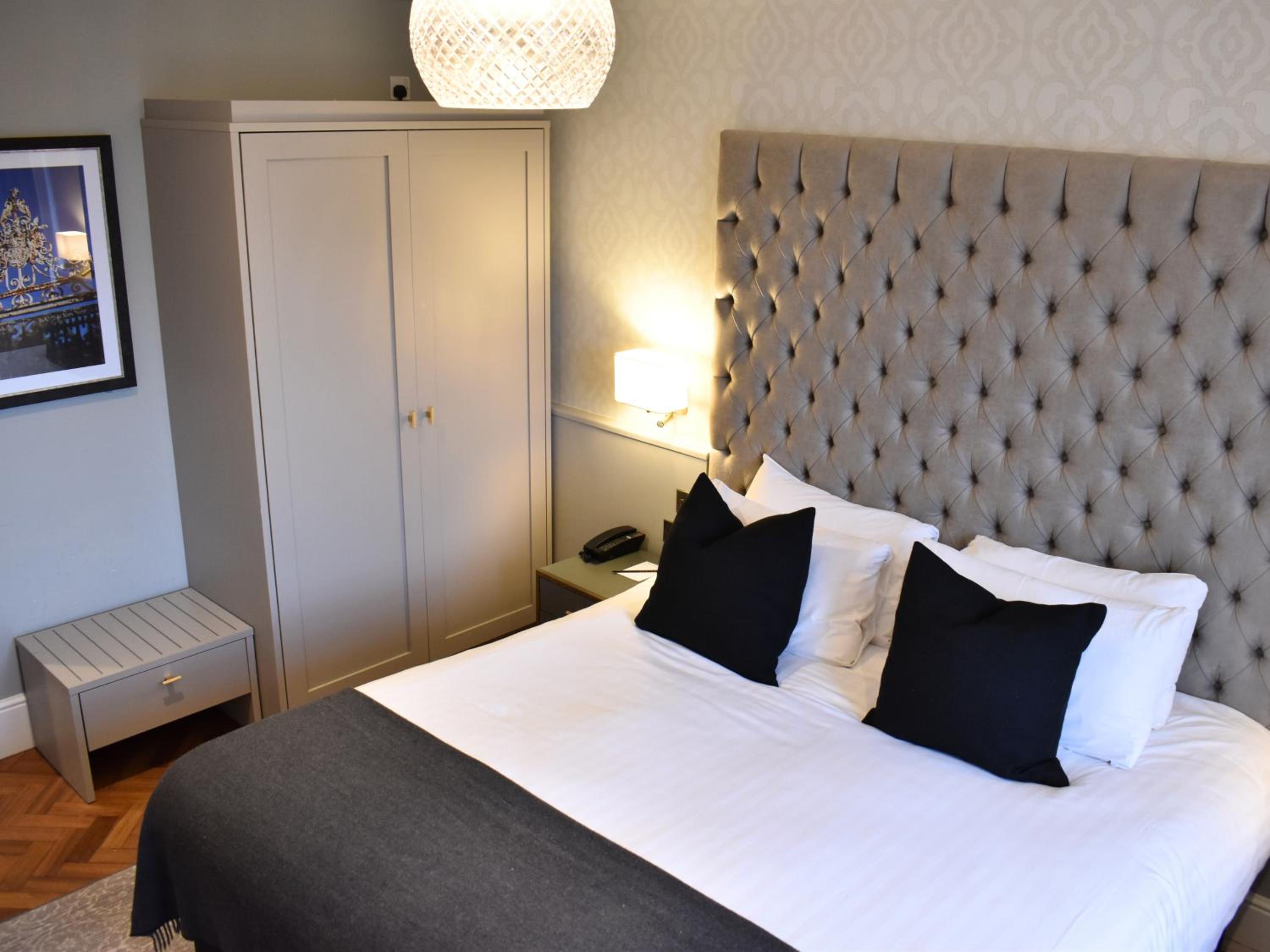 Mansion House Deluxe Double - Photo 7