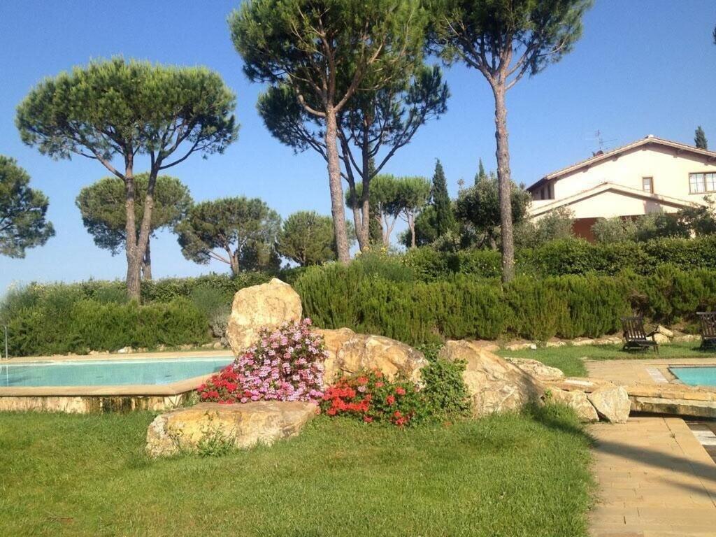 Villa photo 2