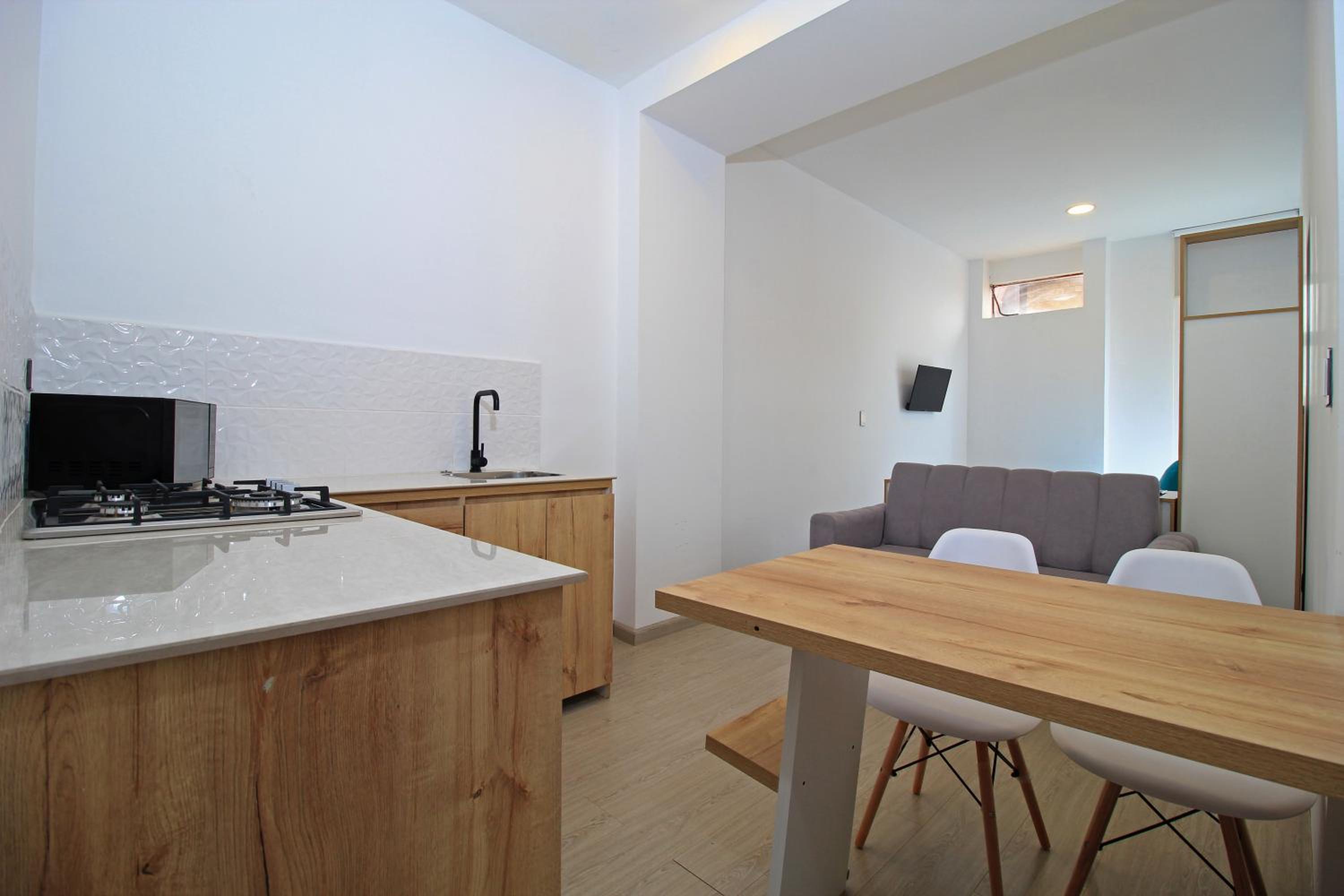 Deluxe Double Room (2 Adults + 1 Child) photo 2