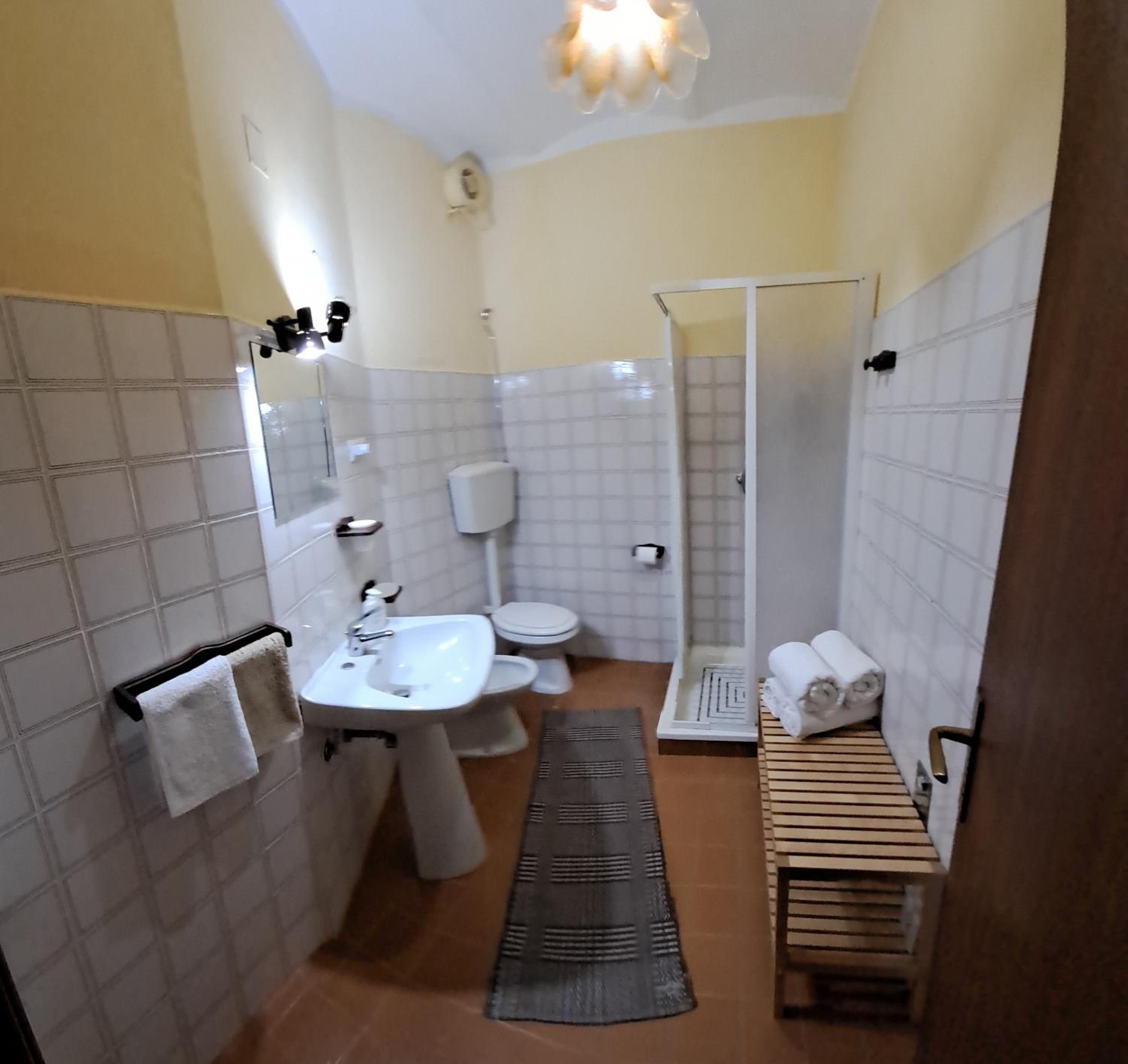 Large Double Room photo 2