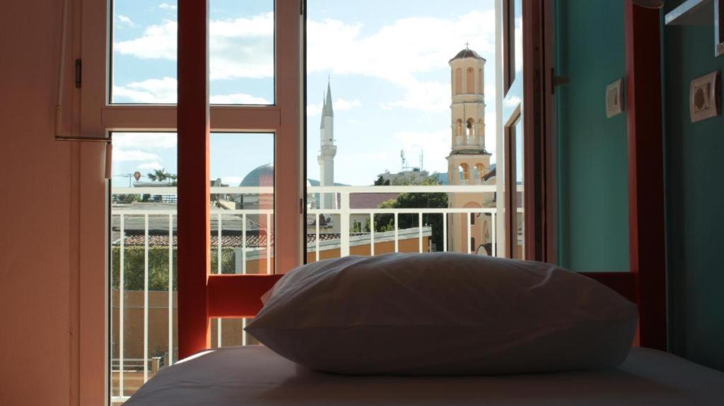 8-Bed Mixed Dormitory Room photo 1