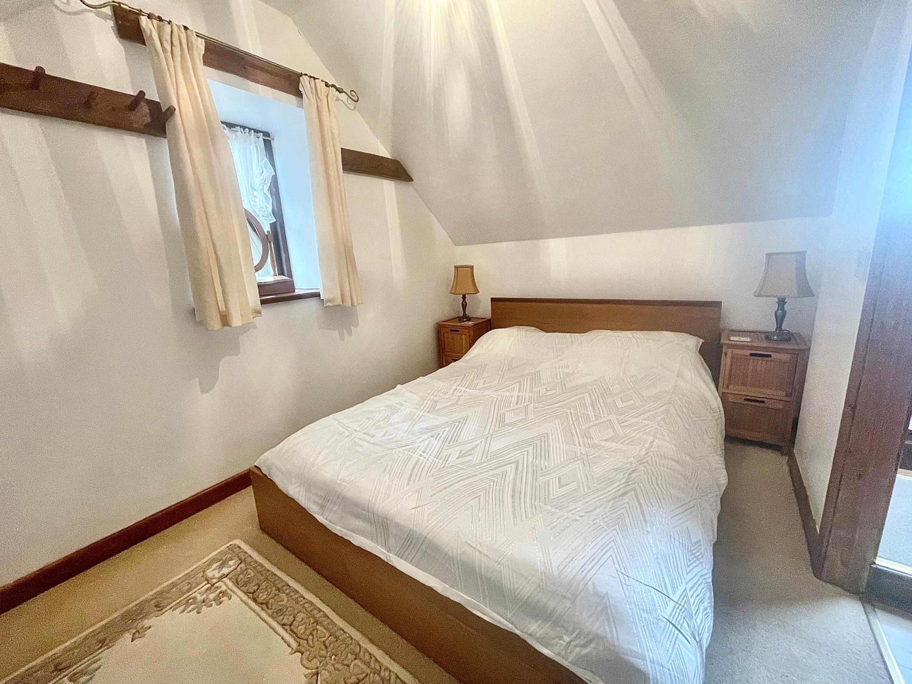 Two-Bedroom House photo 3