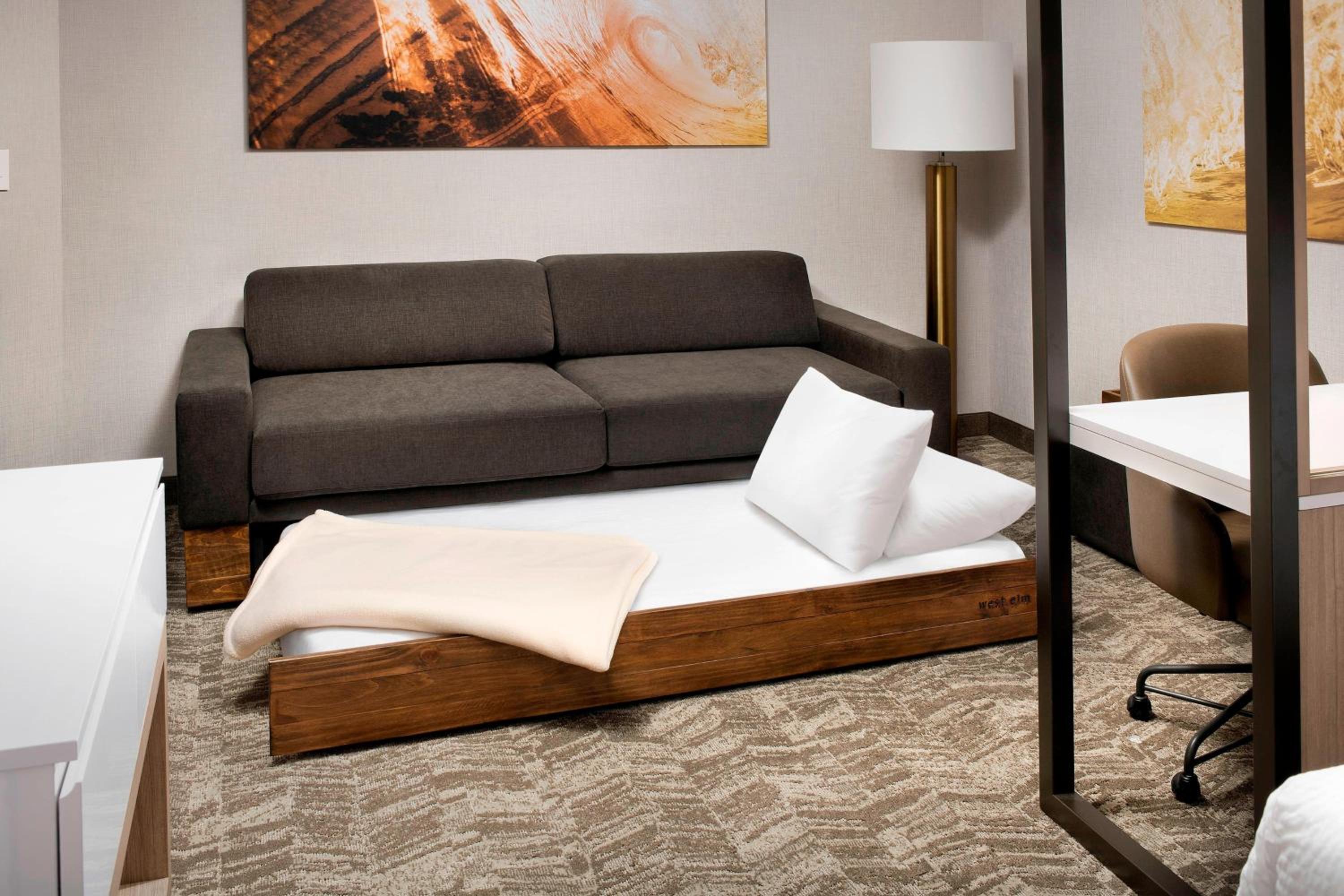 Suite King Bed, Trundle Bed - Harbor View
