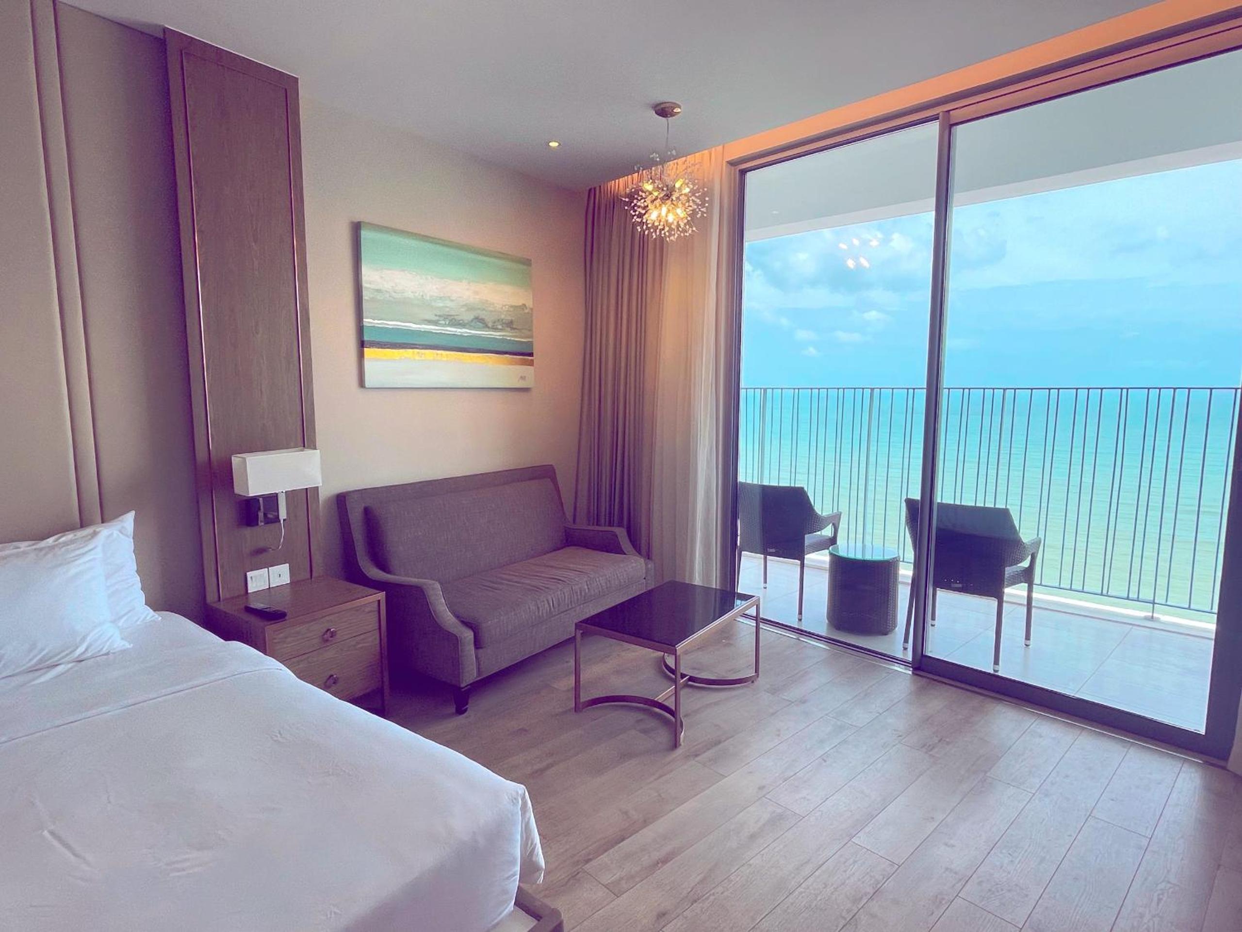 Deluxe Double Room With Balcony And Sea View