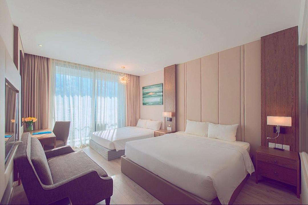 Deluxe Queen Room With Two Queen Beds