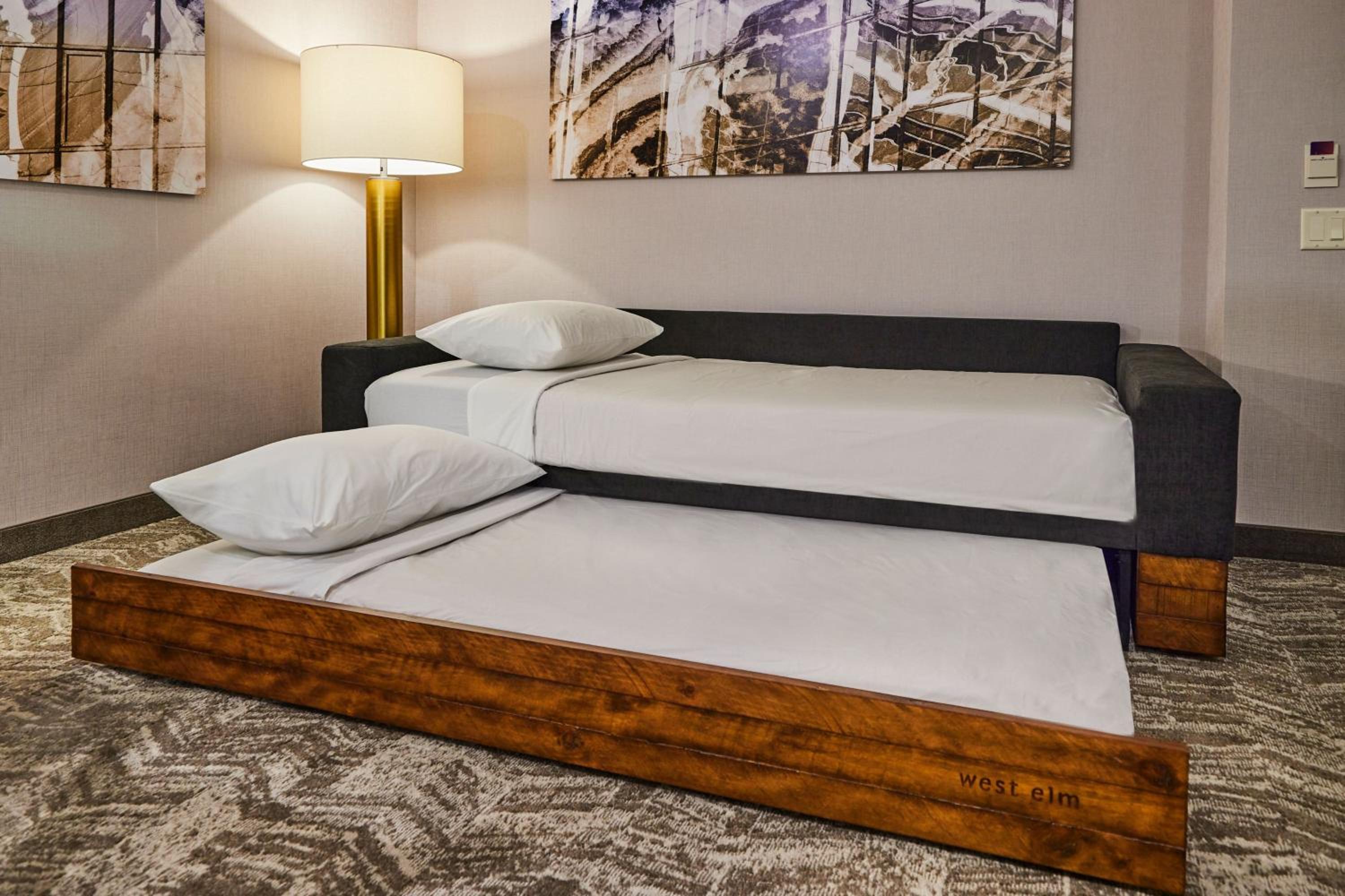 King Suite with Trundle Bed - Photo 3