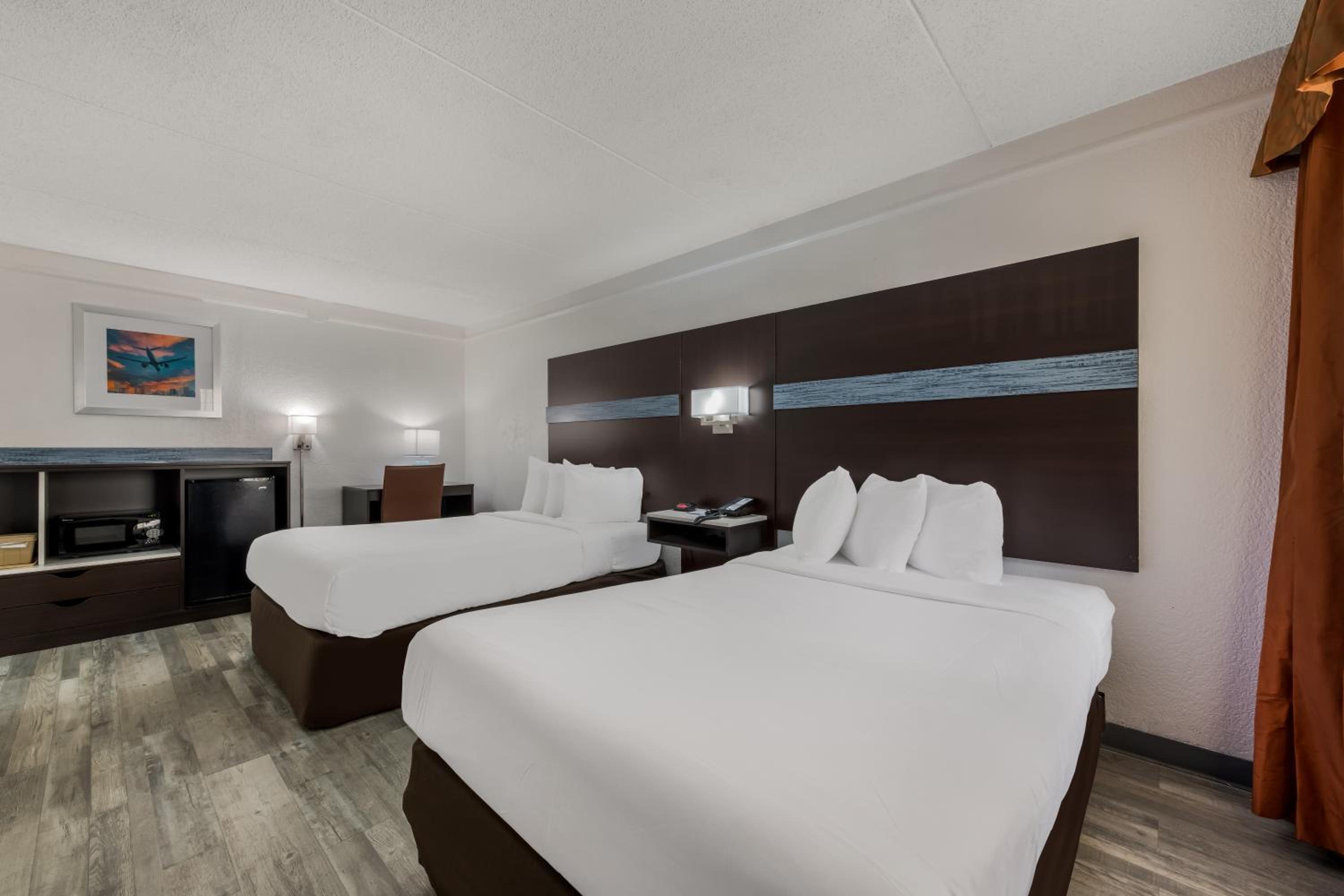Double Room with Two Double Beds - Accessible/Non-Smoking - Photo 9