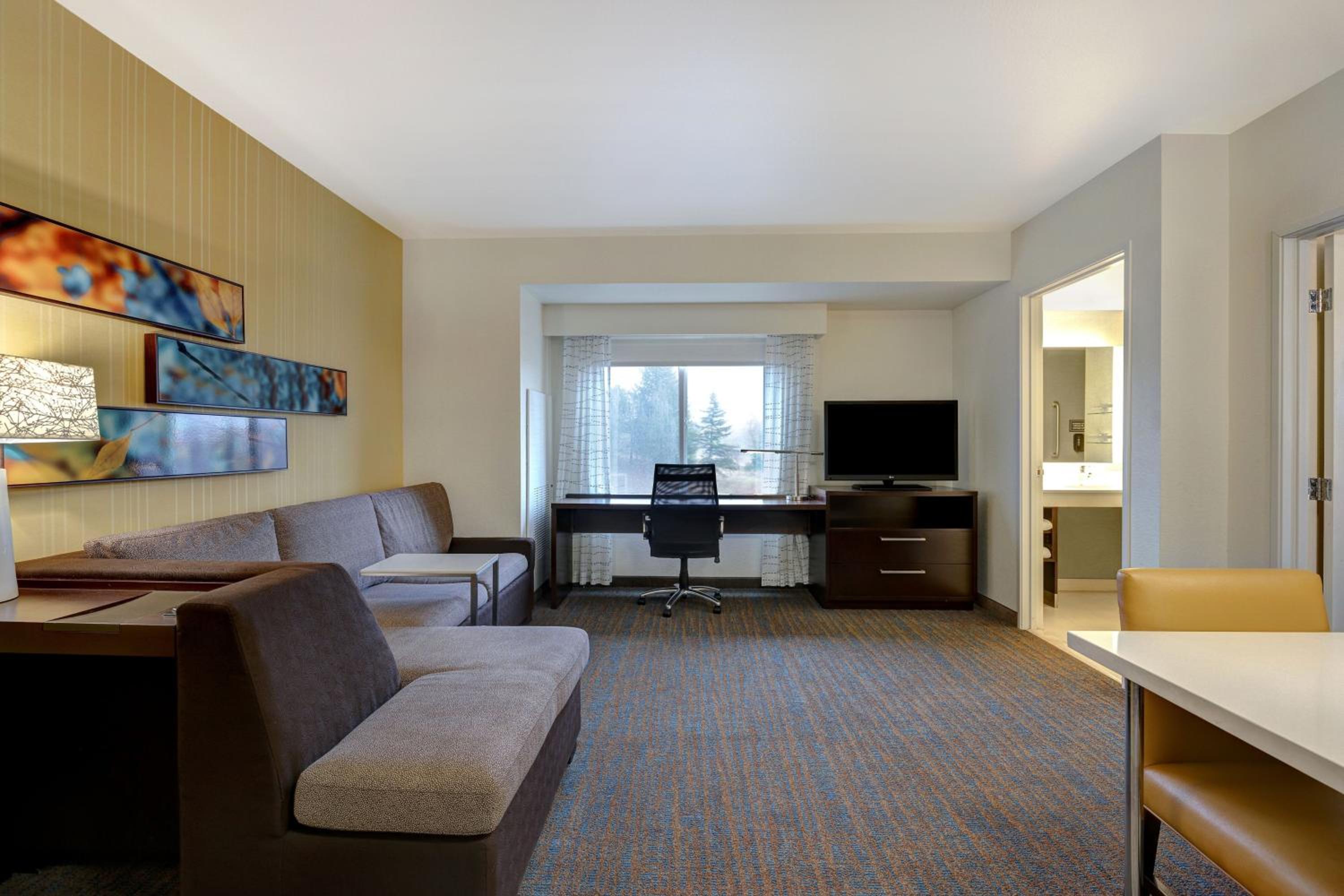 One-Bedroom King Suite