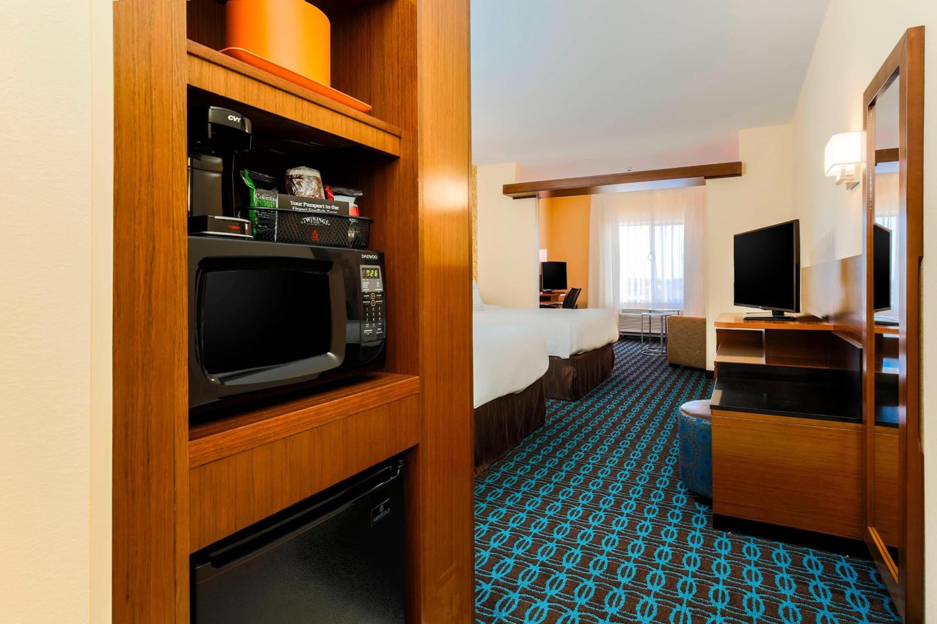 Suite, 2 Queen, Sofa bed photo 3