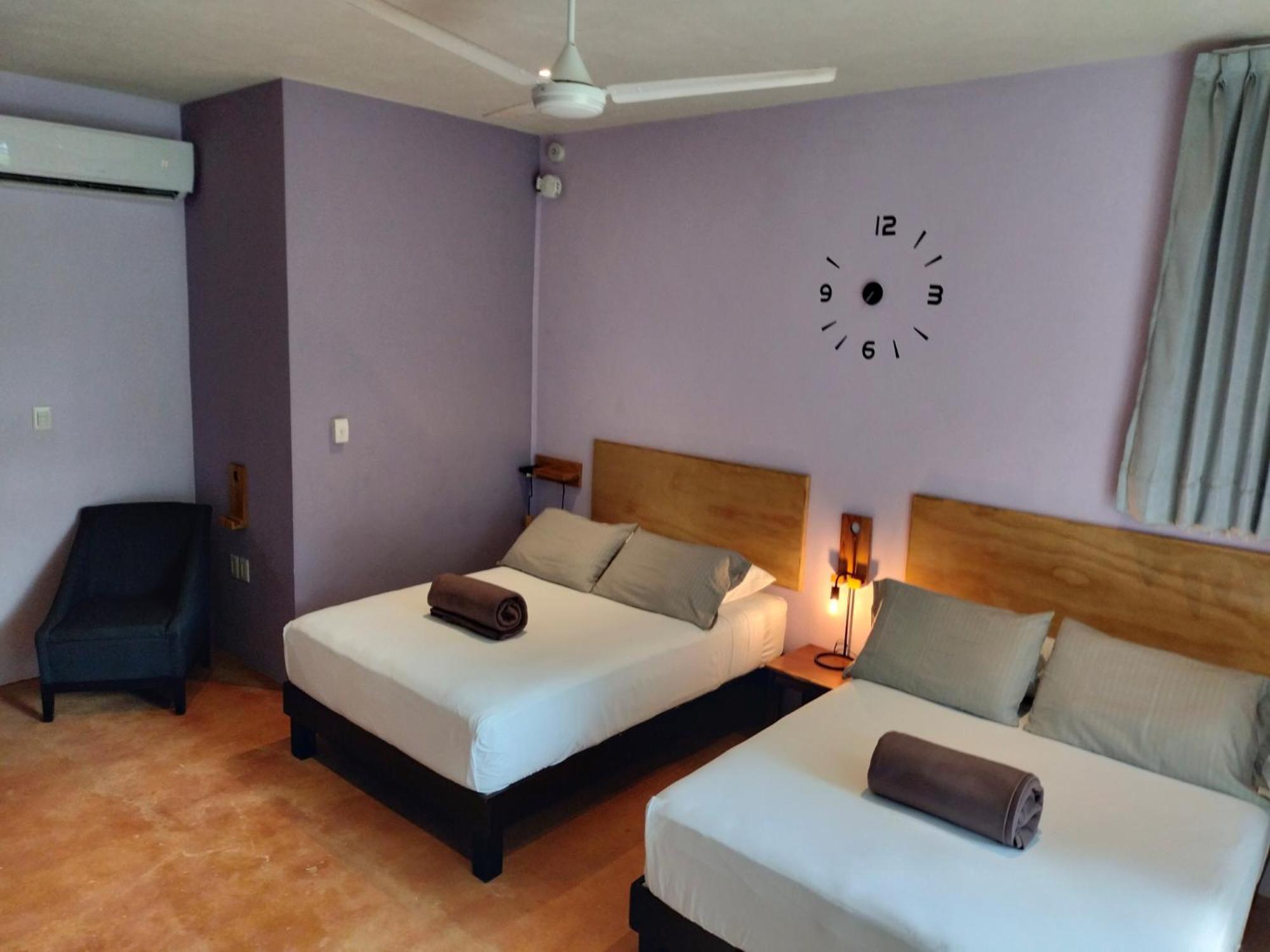 Double Room with Two Double Beds - Photo 3