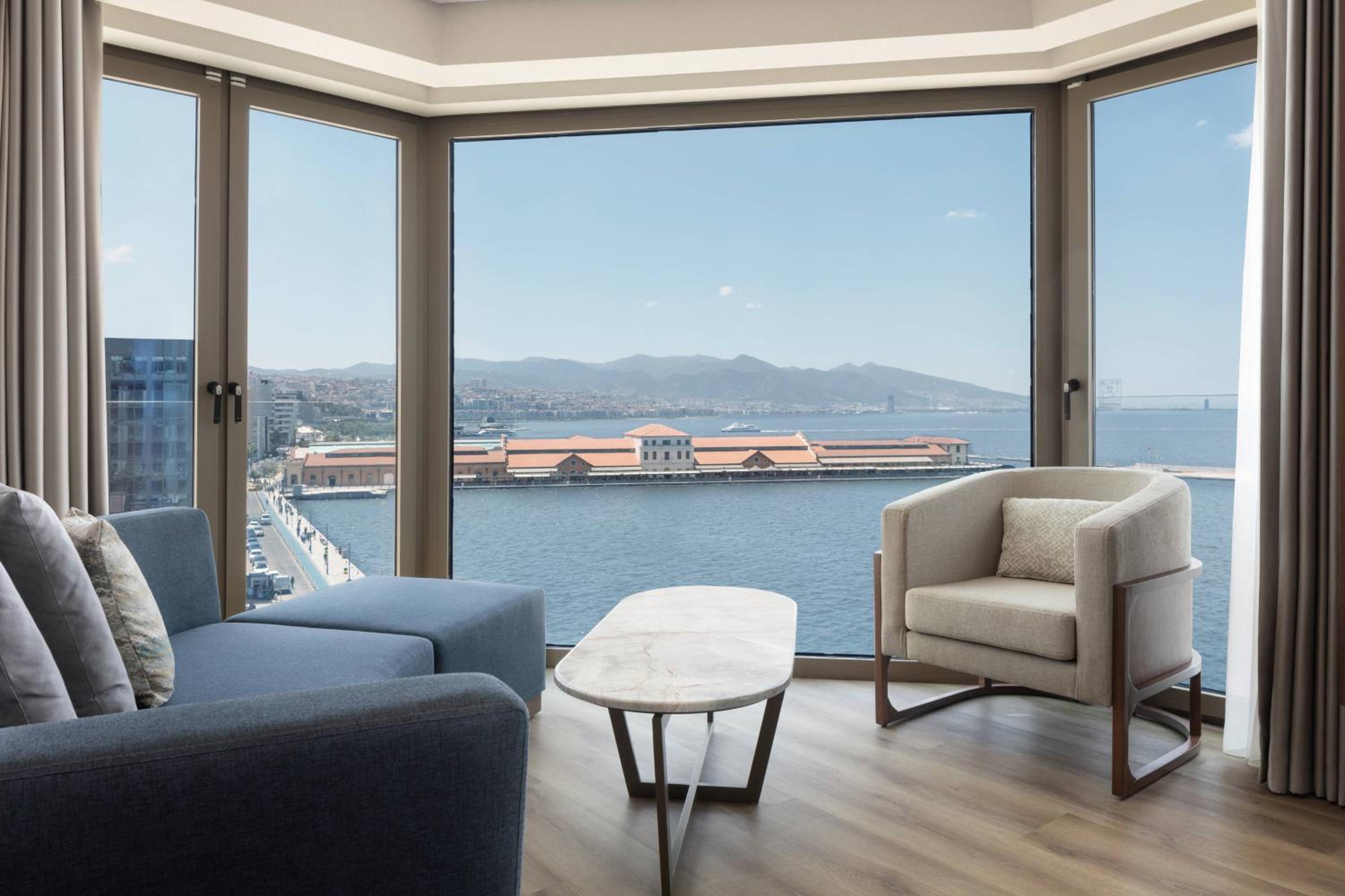 Junior Suite with Sea View, Executive lounge access