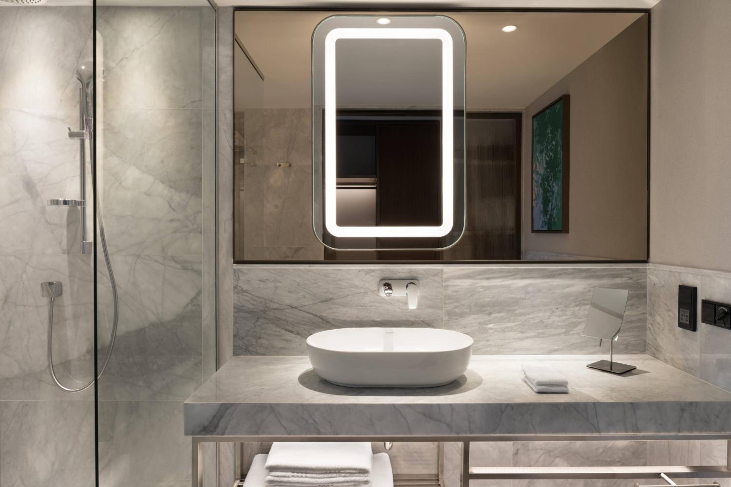 King Room with City View