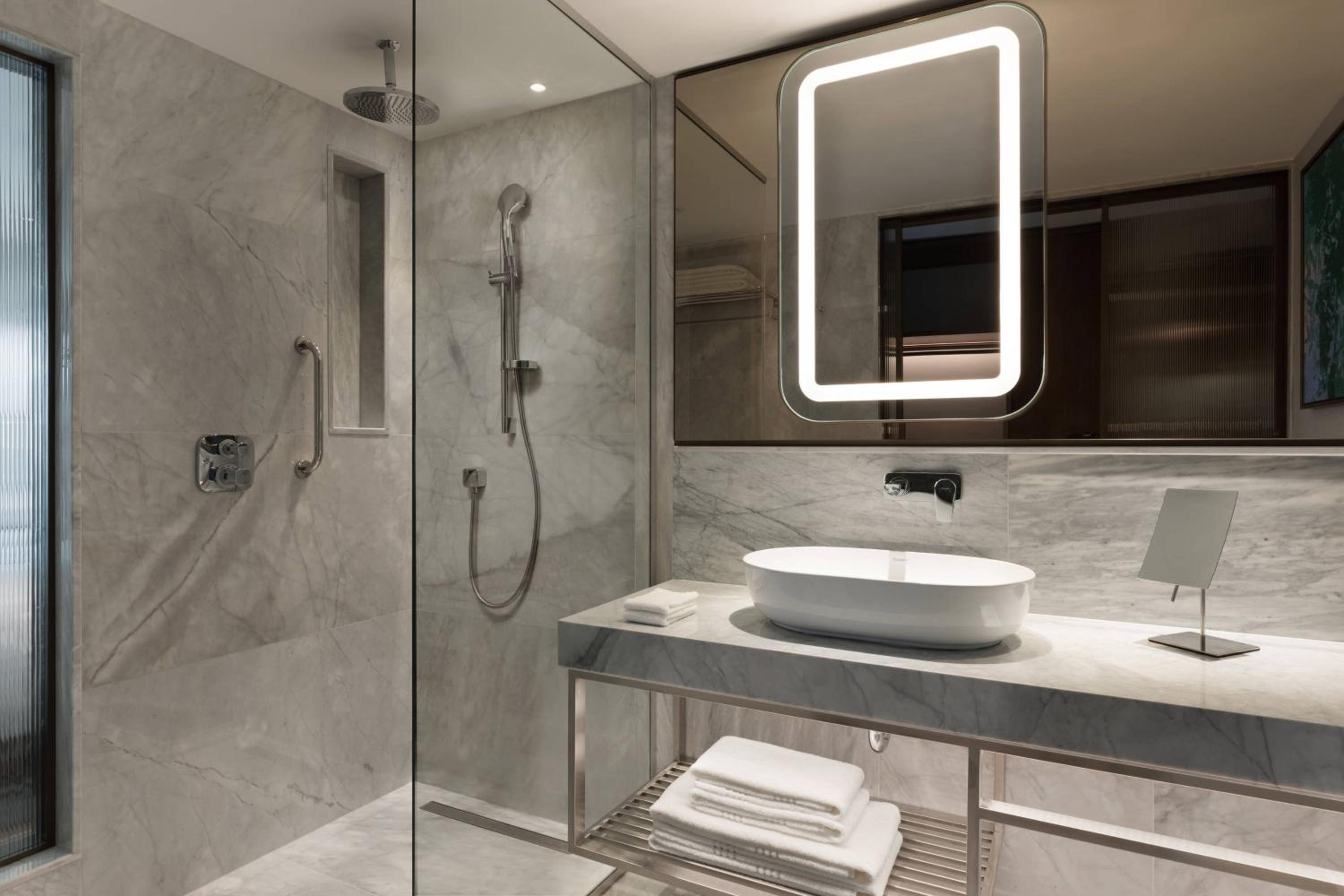 Twin Room with City View