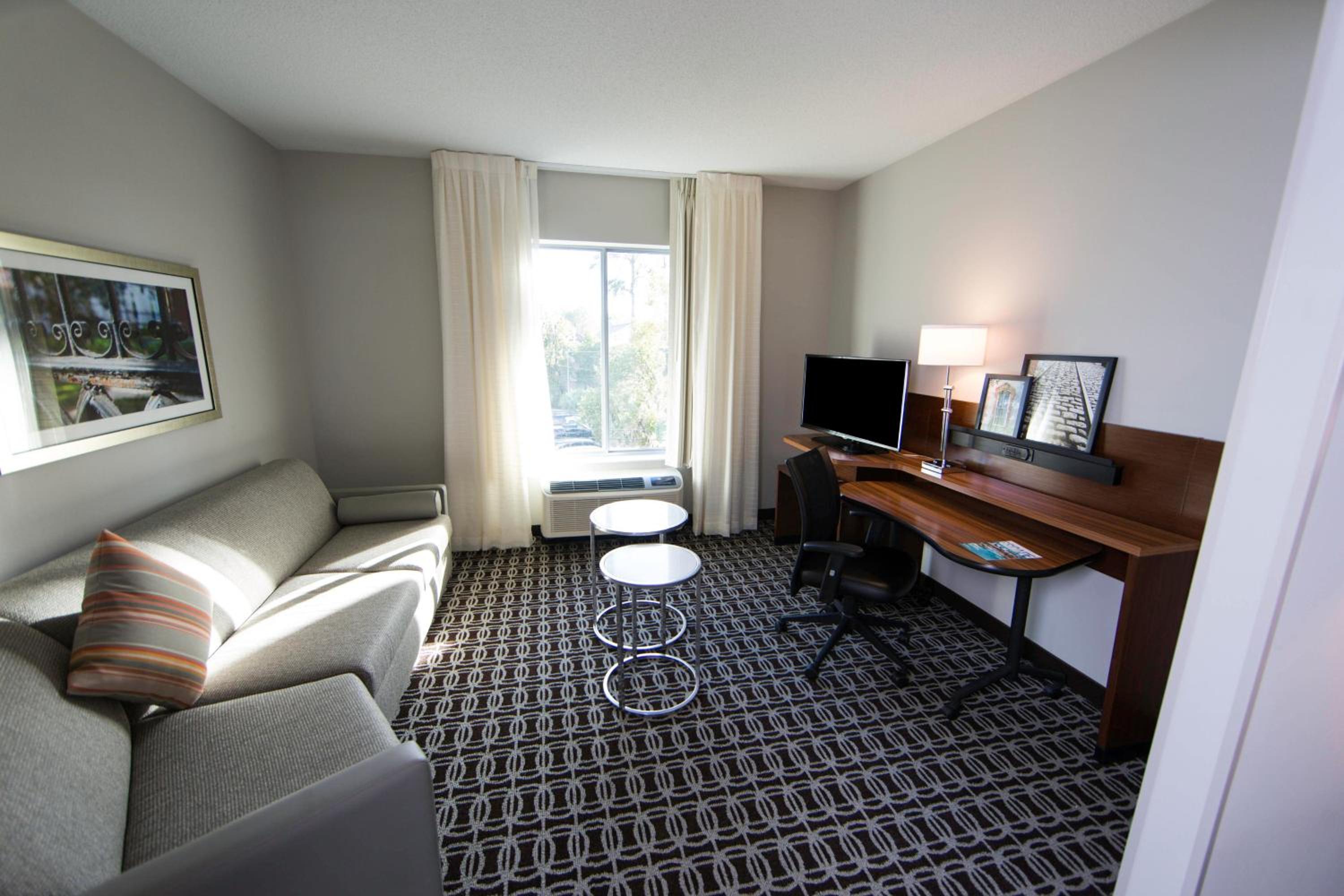 King Studio with Sofa Bed