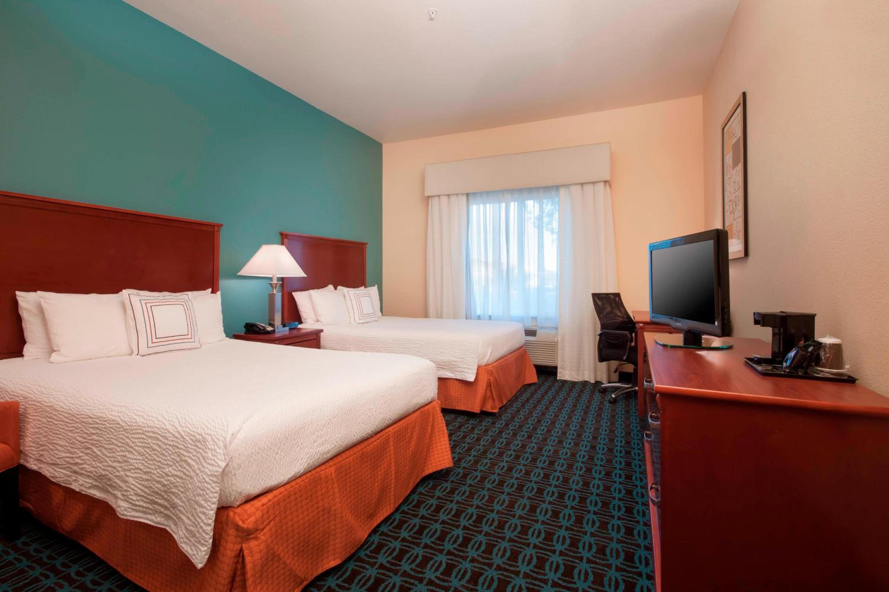 Double Room with Two Double Beds - Photo 5